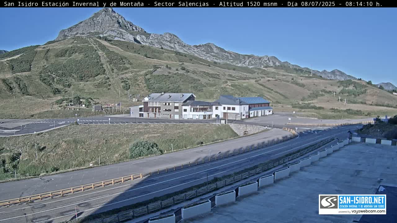 Estación San Isidro Hotel Area Live Cam - León, Castile&Leon, Spain