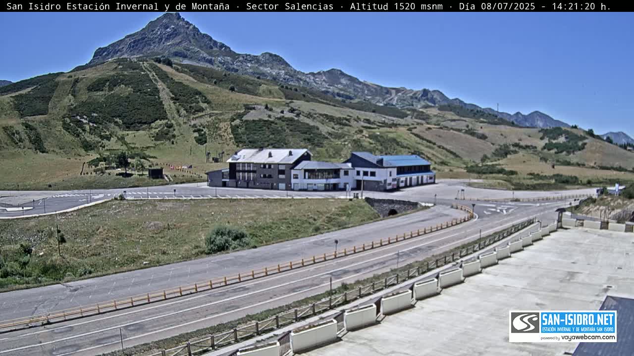 Estación San Isidro Hotel Area Live Cam - León, Castile&Leon, Spain