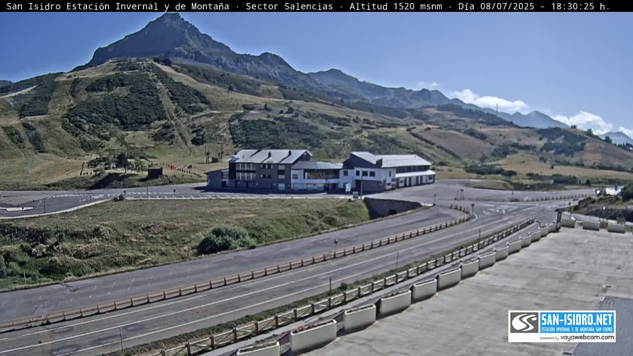 Estación San Isidro Hotel Area Live Cam - León, Castile&Leon, Spain