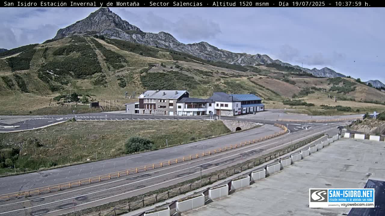 Estación San Isidro Hotel Area Live Cam - León, Castile&Leon, Spain