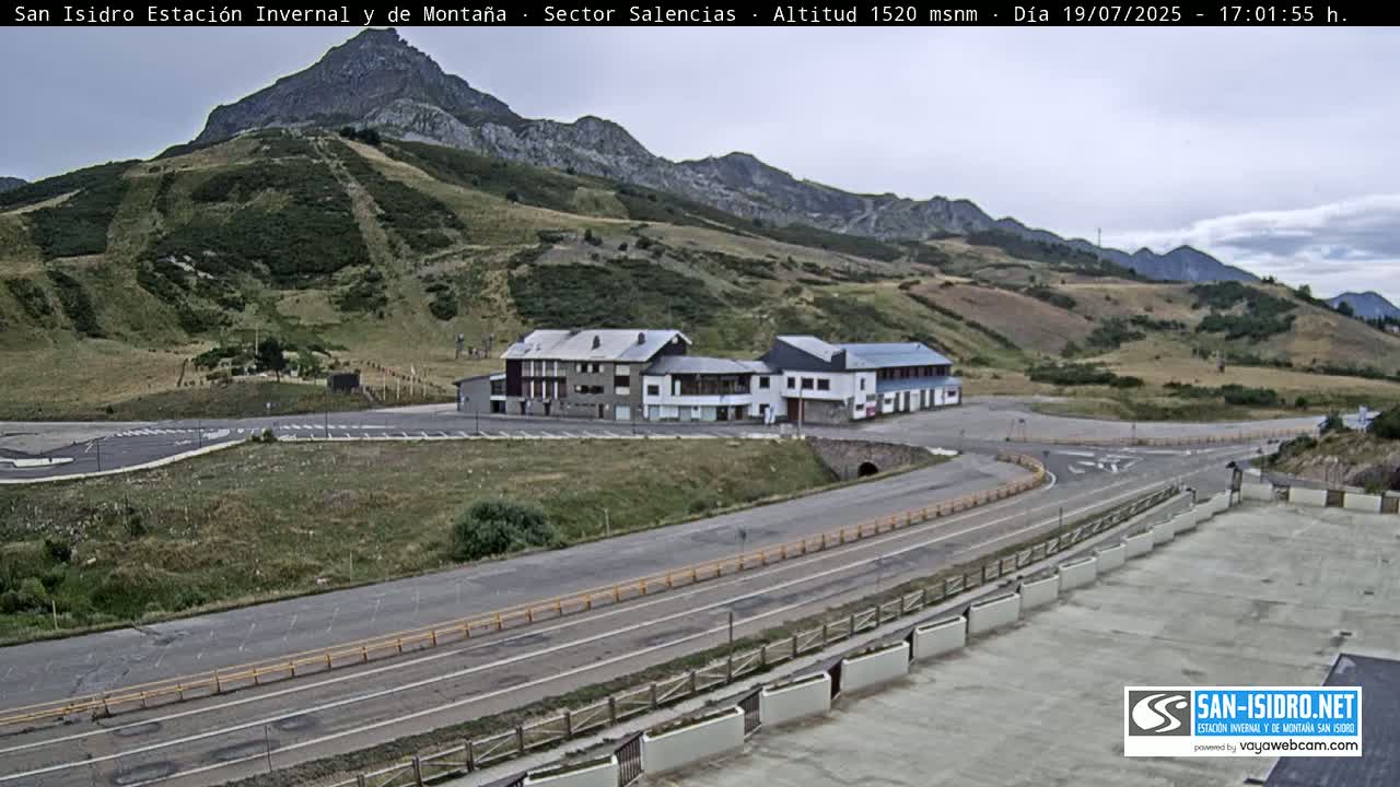 Estación San Isidro Hotel Area Live Cam - León, Castile&Leon, Spain