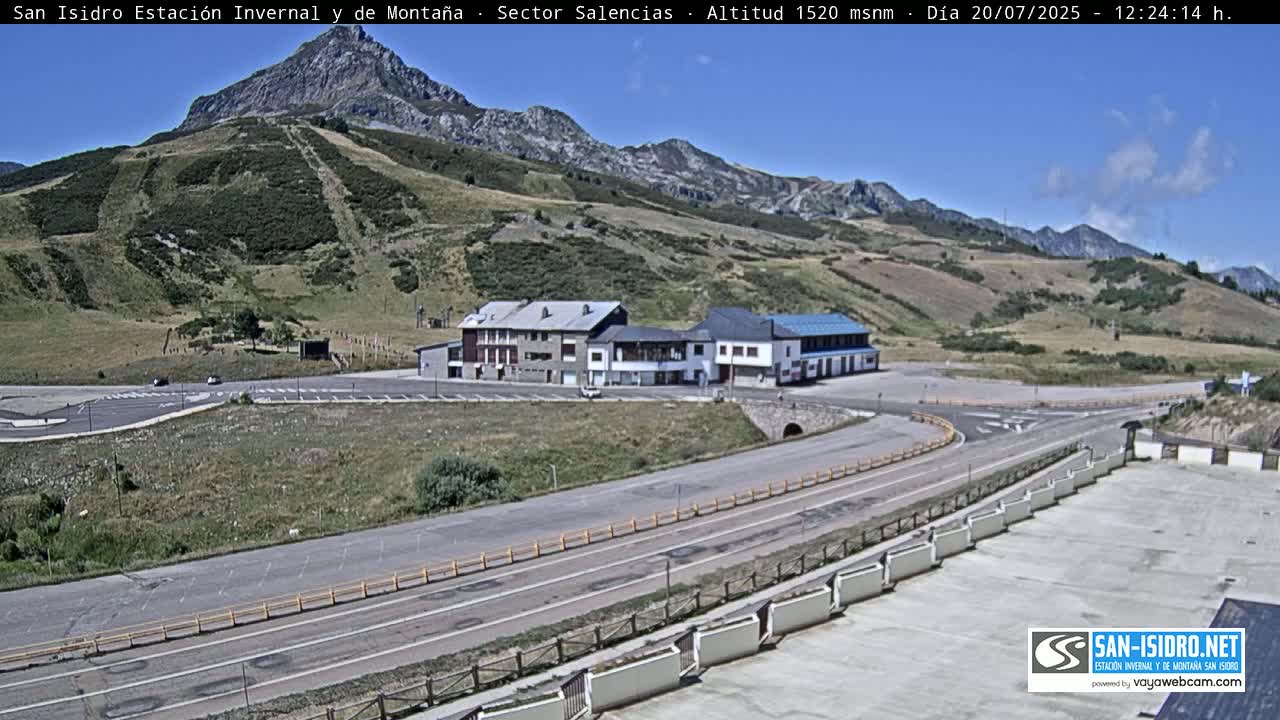 Estación San Isidro Hotel Area Live Cam - León, Castile&Leon, Spain