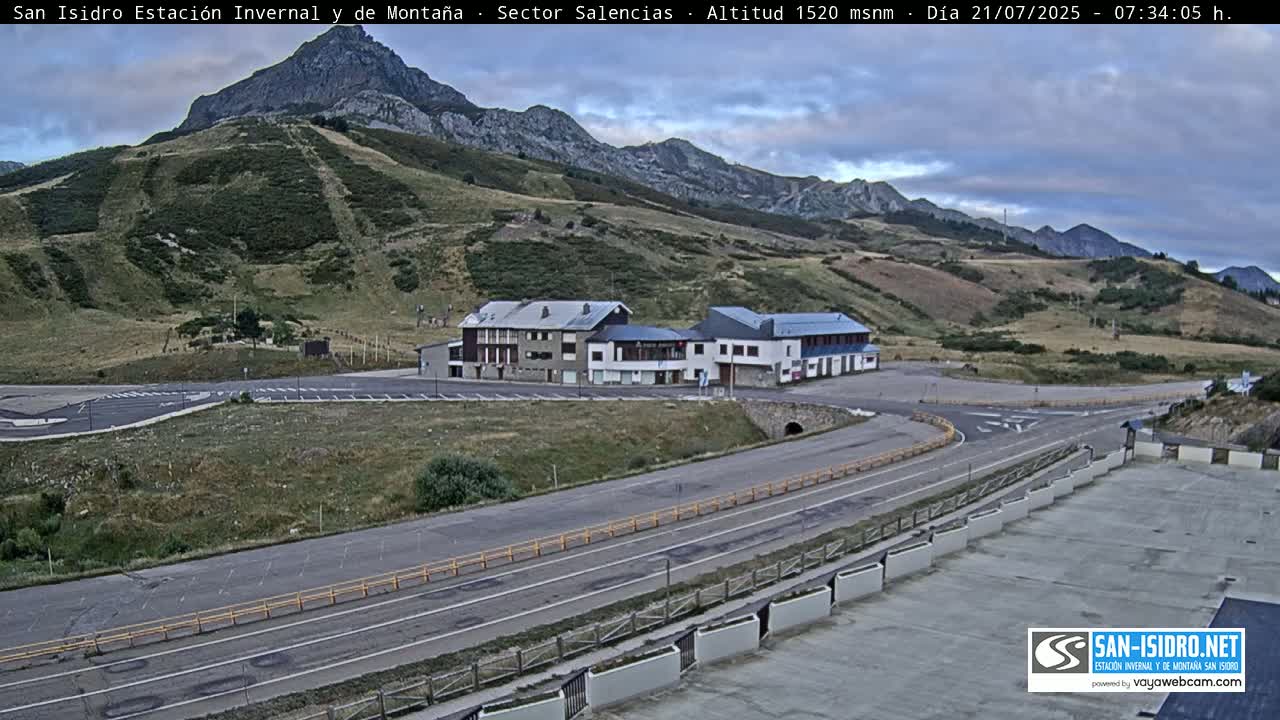 Estación San Isidro Hotel Area Live Cam - León, Castile&Leon, Spain