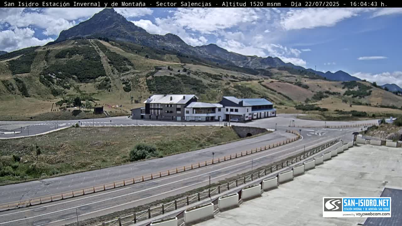 Estación San Isidro Hotel Area Live Cam - León, Castile&Leon, Spain