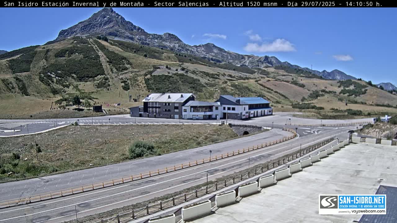 Estación San Isidro Hotel Area Live Cam - León, Castile&Leon, Spain