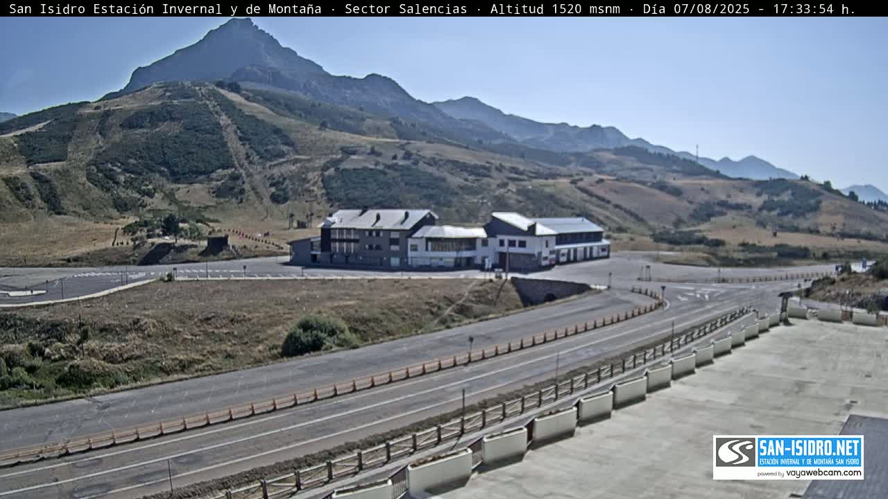 Estación San Isidro Hotel Area Live Cam - León, Castile&Leon, Spain