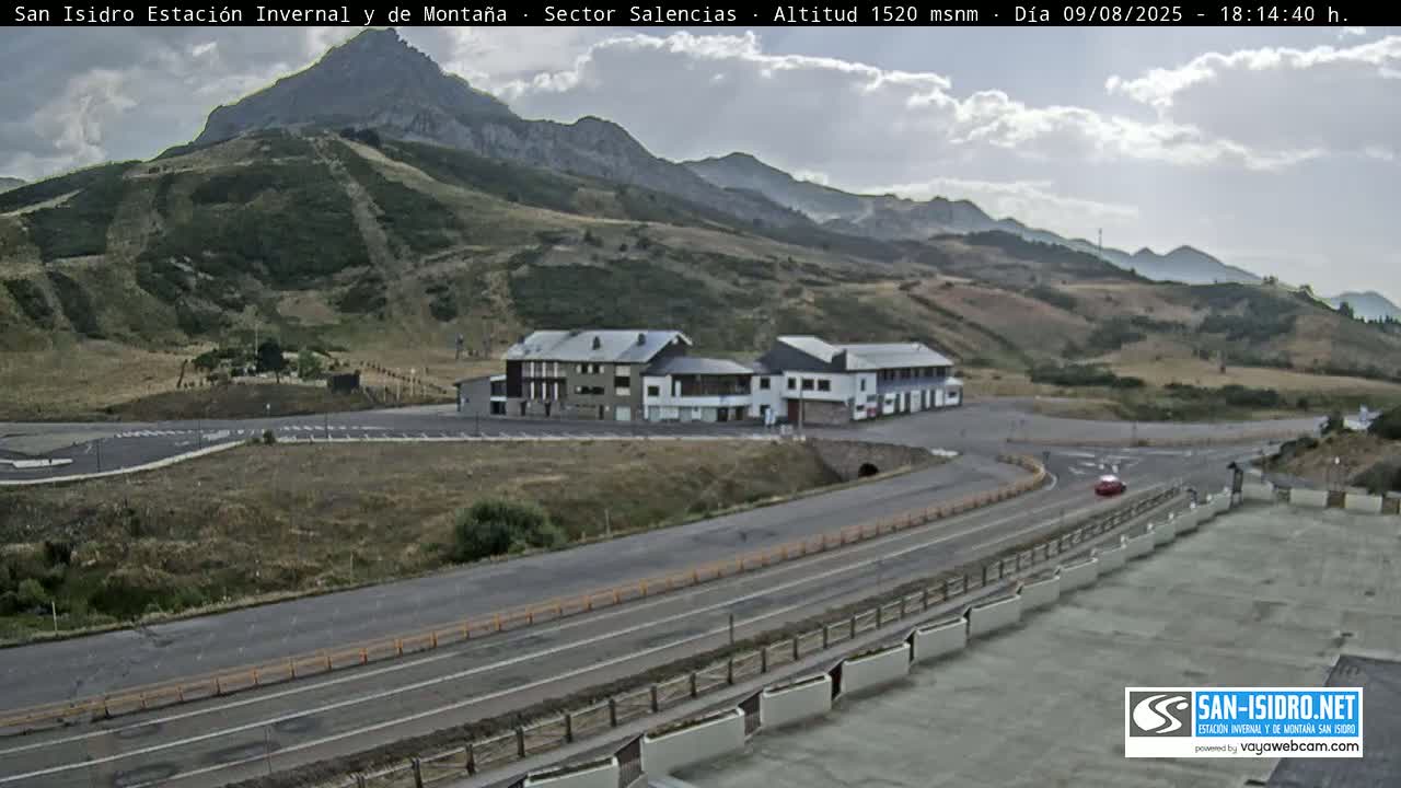 Estación San Isidro Hotel Area Live Cam - León, Castile&Leon, Spain
