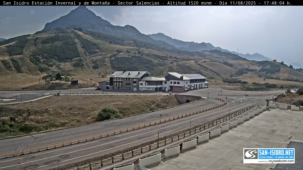 Estación San Isidro Hotel Area Live Cam - León, Castile&Leon, Spain