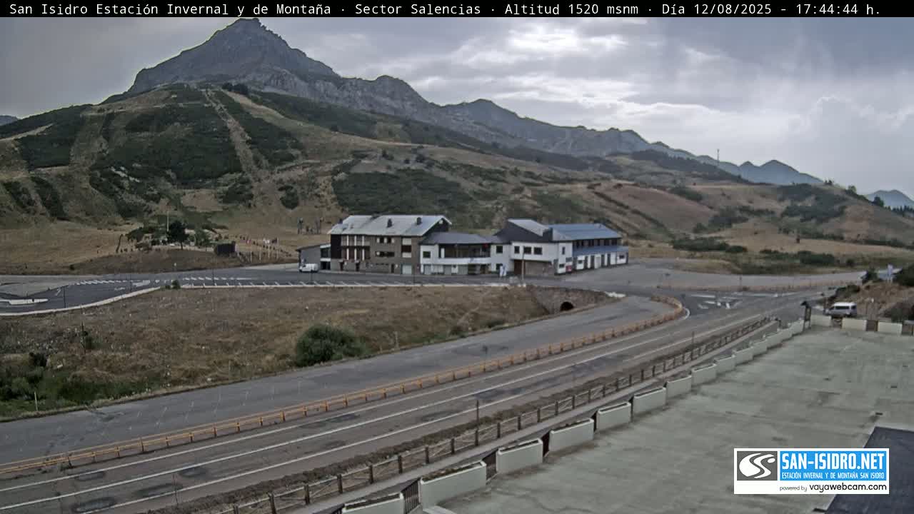 Estación San Isidro Hotel Area Live Cam - León, Castile&Leon, Spain