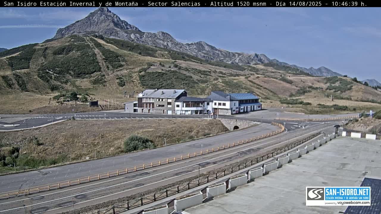 Estación San Isidro Hotel Area Live Cam - León, Castile&Leon, Spain