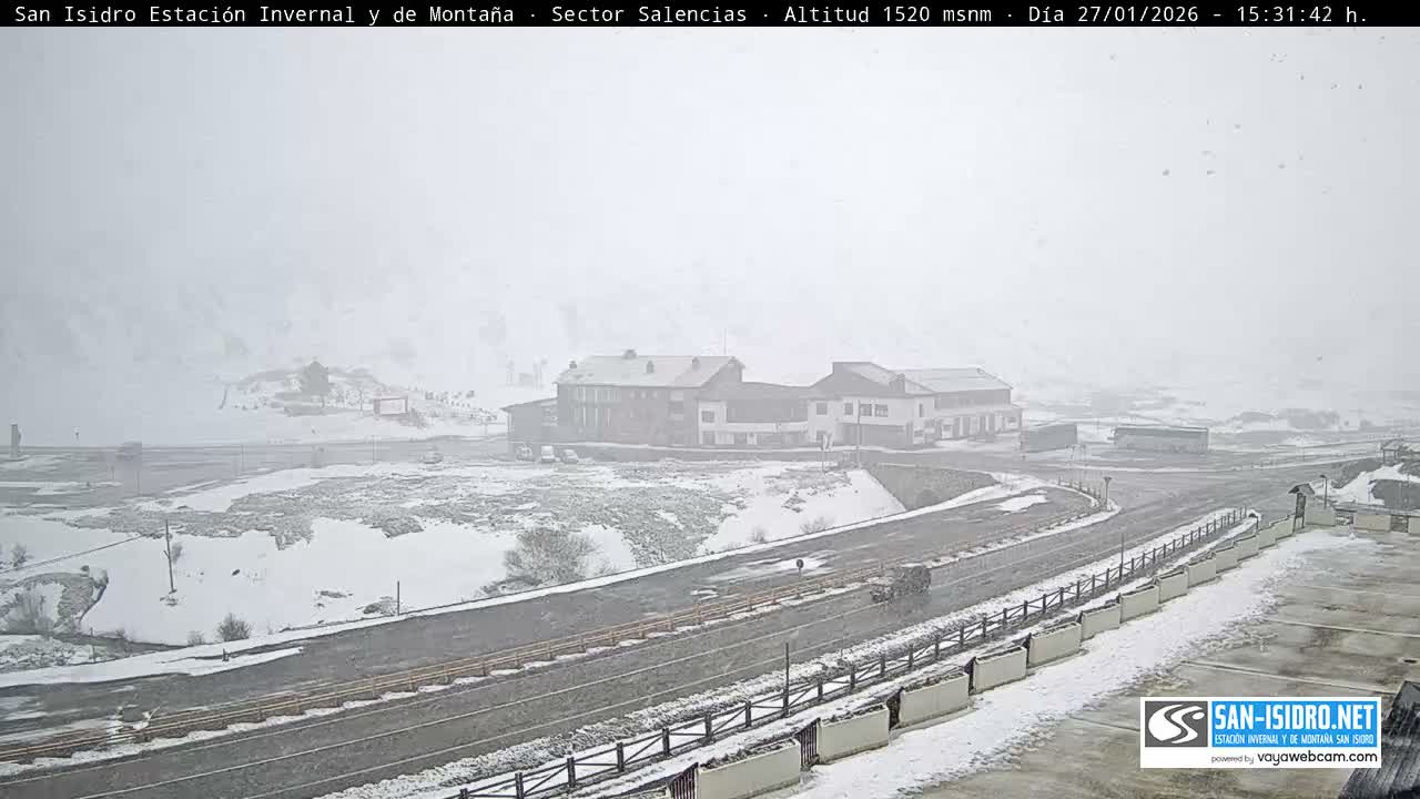 Estación San Isidro Hotel Area Live Cam - León, Castile&Leon, Spain