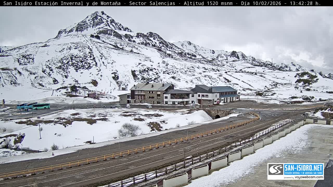 Estación San Isidro Hotel Area Live Cam - León, Castile&Leon, Spain