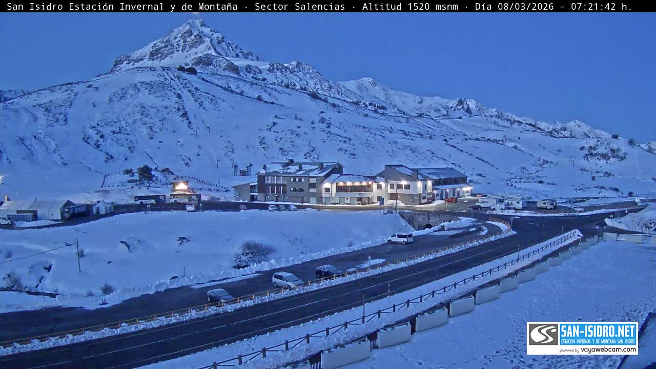 Estación San Isidro Hotel Area Live Cam - León, Castile&Leon, Spain
