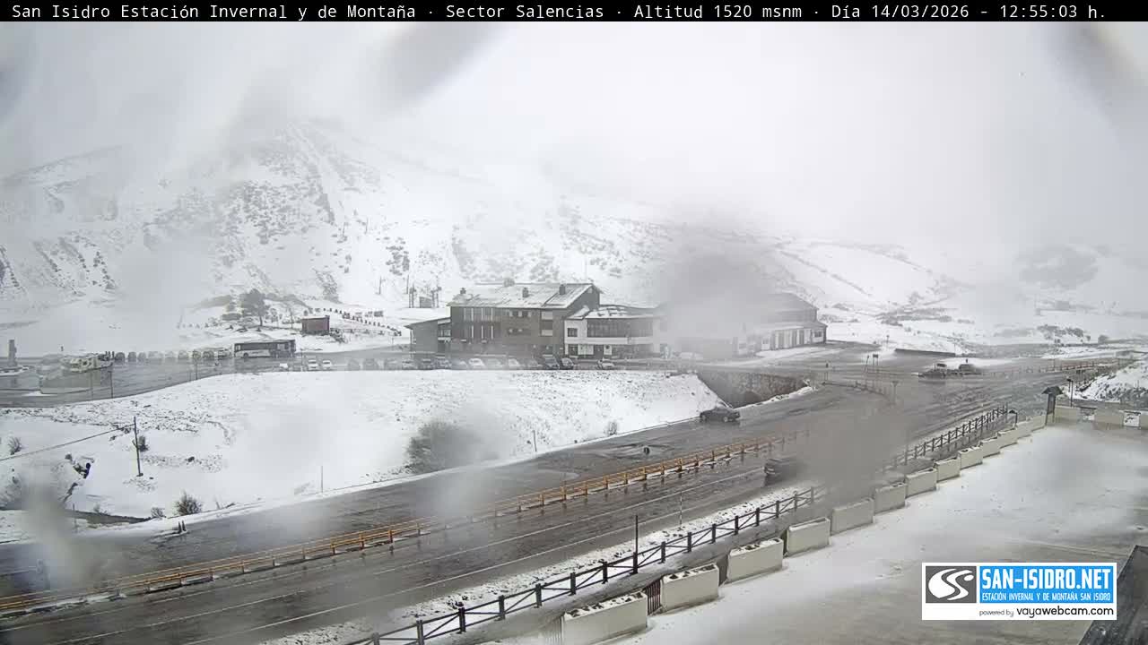 Estación San Isidro Hotel Area Live Cam - León, Castile&Leon, Spain