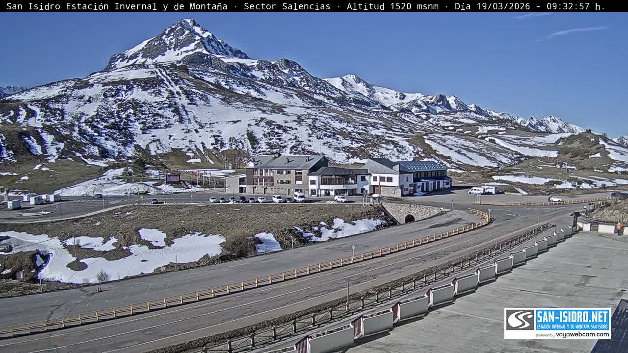 Estación San Isidro Hotel Area Live Cam - León, Castile&Leon, Spain