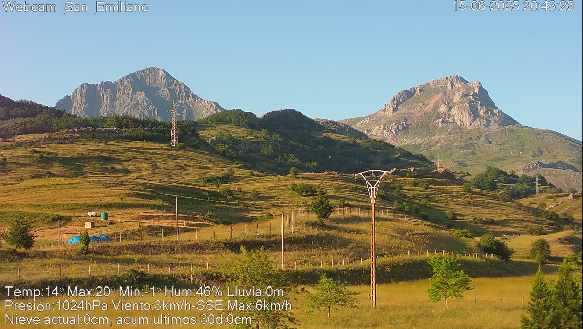 Peña Ubiña (Ubina Mount Peaks) From Babia  Panaromic Live Cam - León, Castile&Leon, Spain