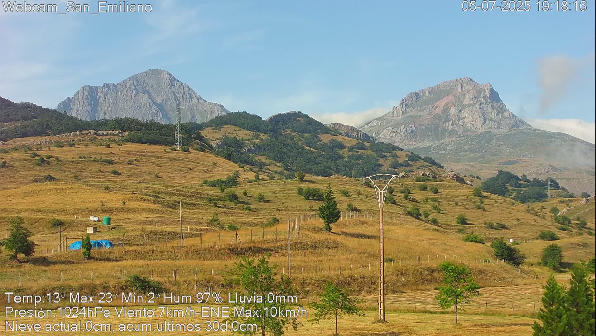 Peña Ubiña (Ubina Mount Peaks) From Babia  Panaromic Live Cam - León, Castile&Leon, Spain