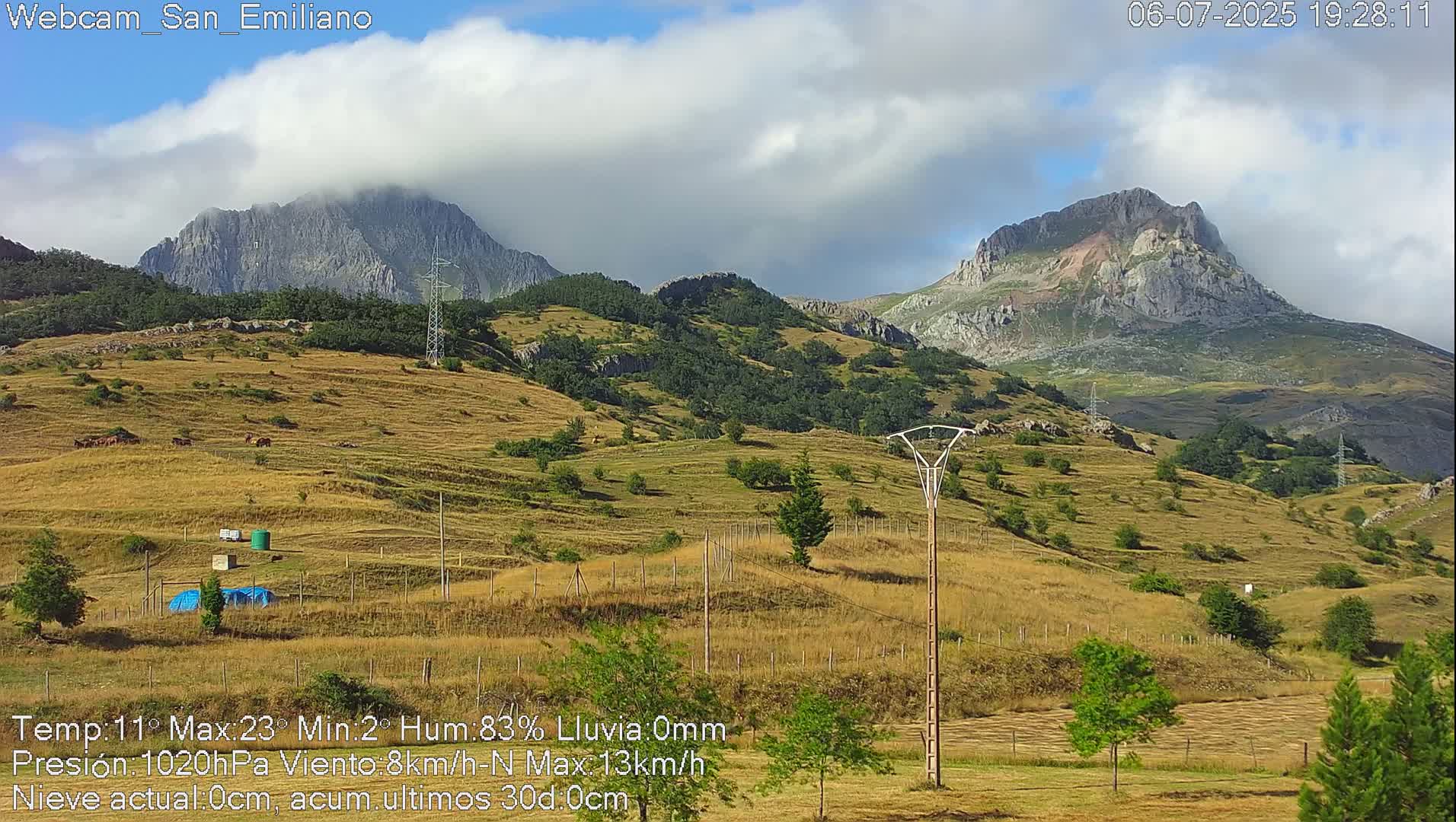 Peña Ubiña (Ubina Mount Peaks) From Babia  Panaromic Live Cam - León, Castile&Leon, Spain