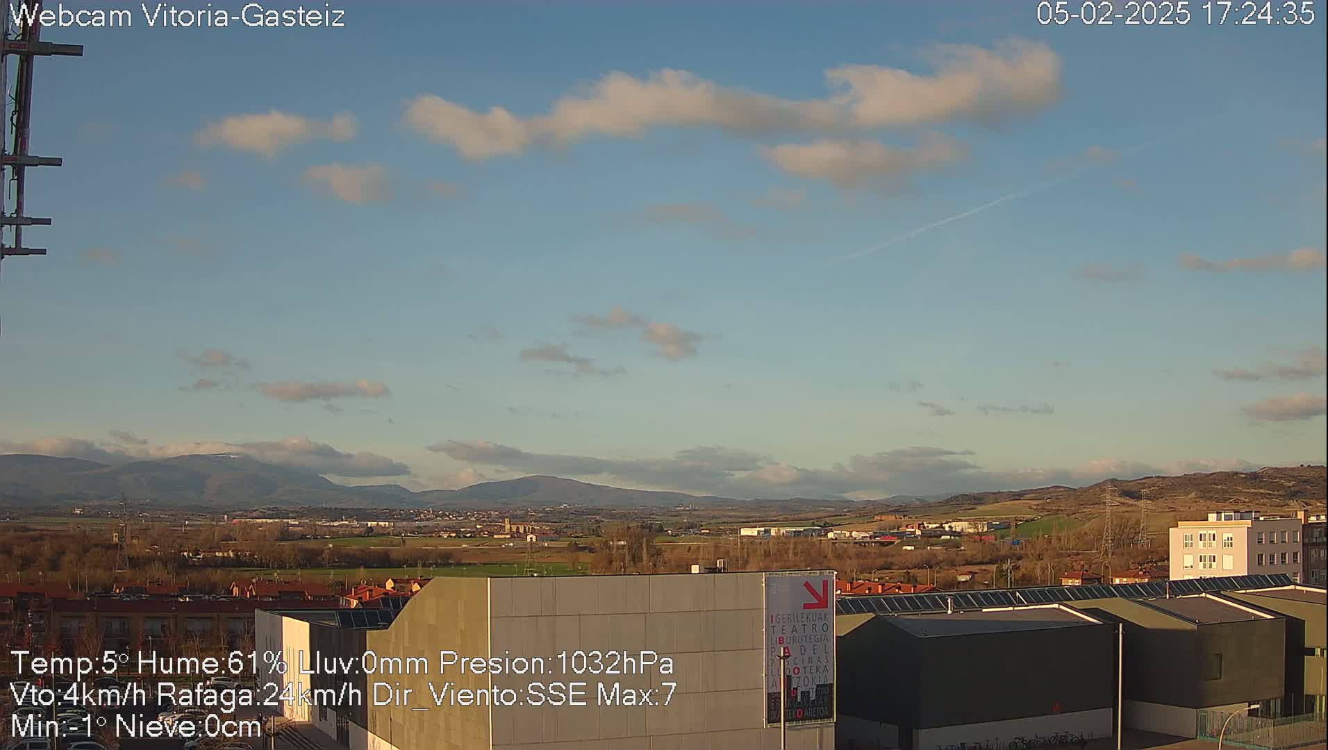  Gorbea Mount & Plain from Vitoria-Gasteiz Live Cam - Araba, Basque, Spain