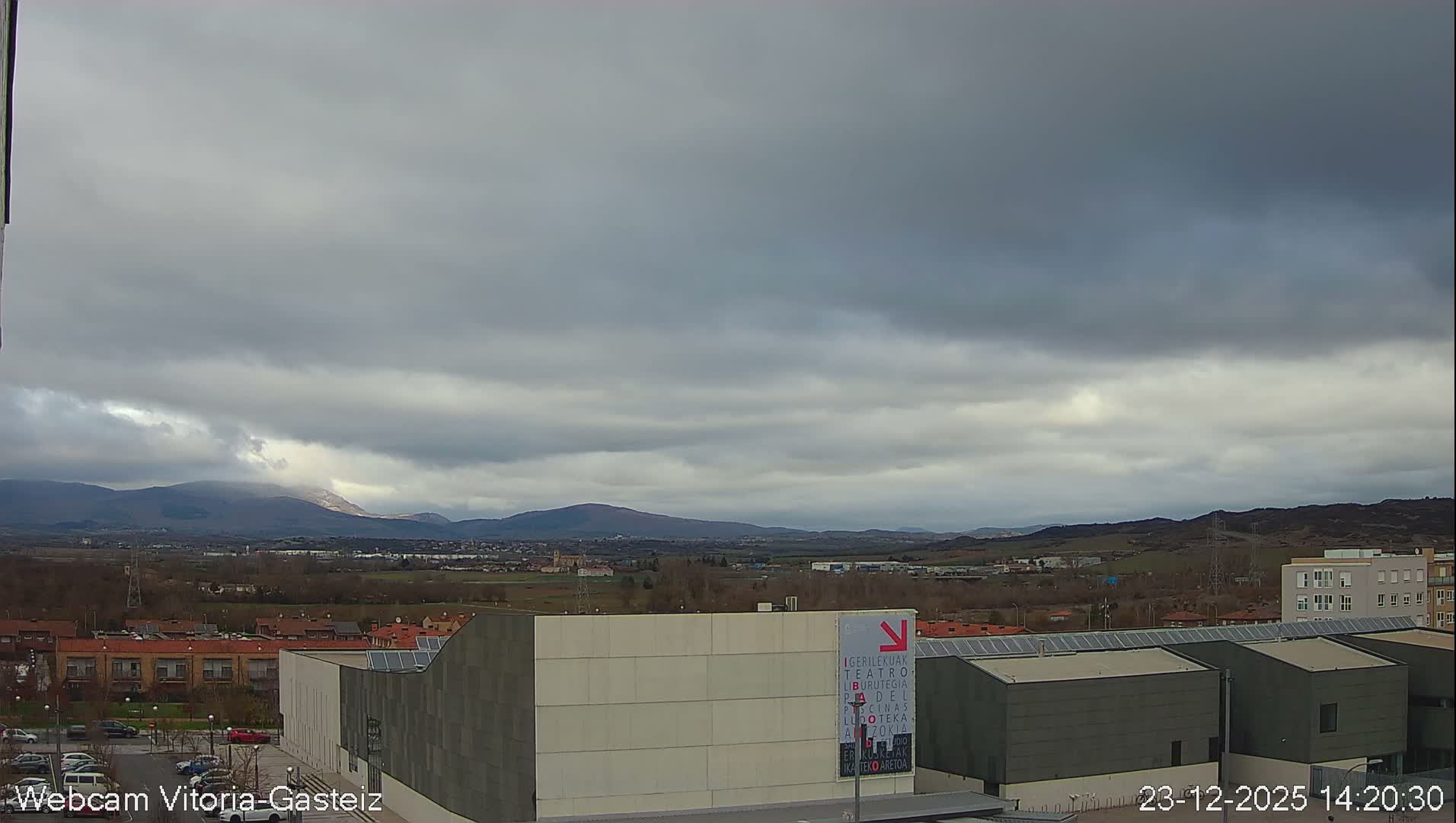 Gorbea Mount & Plain from Vitoria-Gasteiz Live Cam - Araba, Basque, Spain