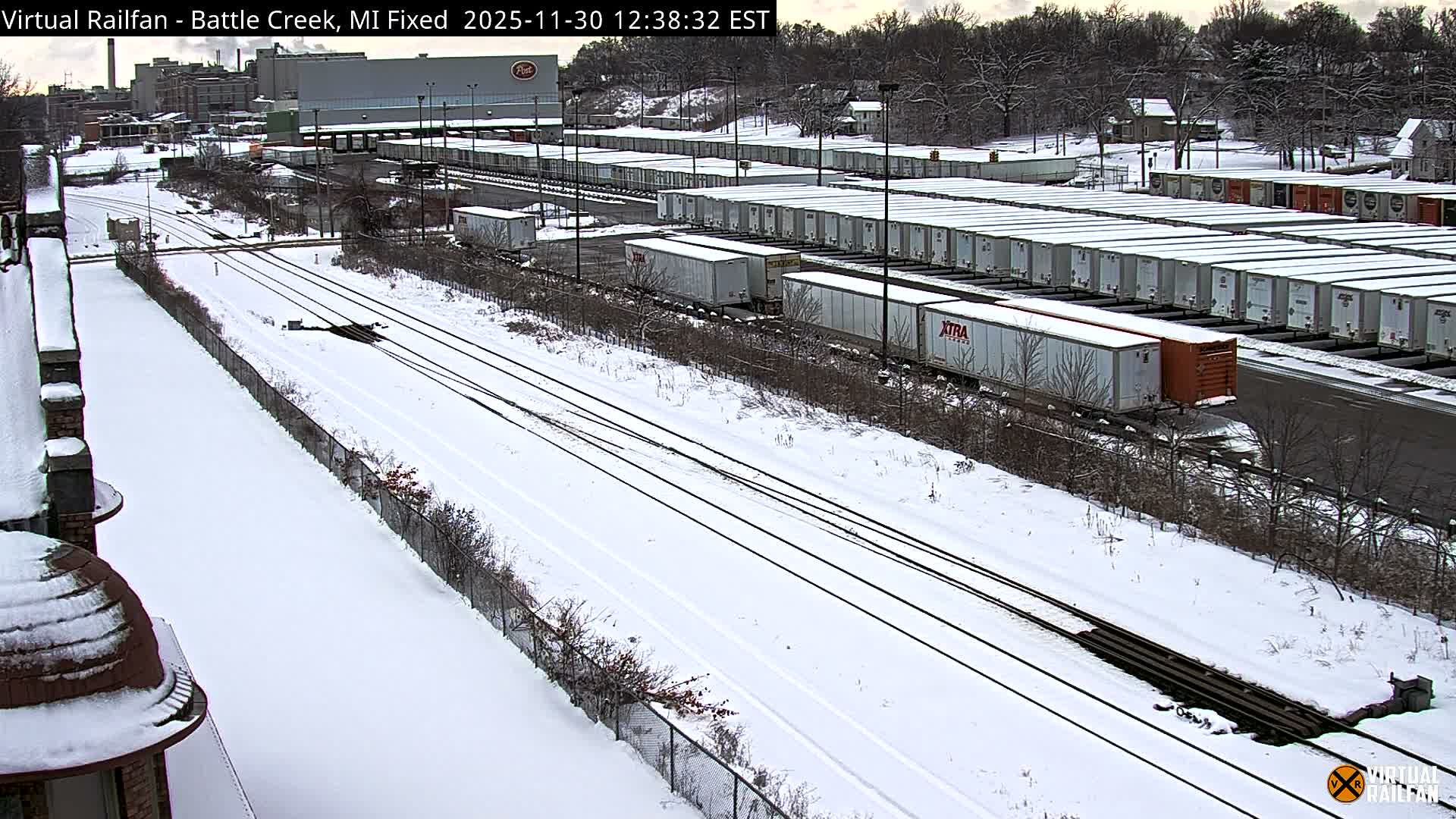 Michigan, Battle Creek Railroad Crossing & Post Shipping & Receving Depot Live Cam - Battle Creek, Calhoun, Michigan, USA