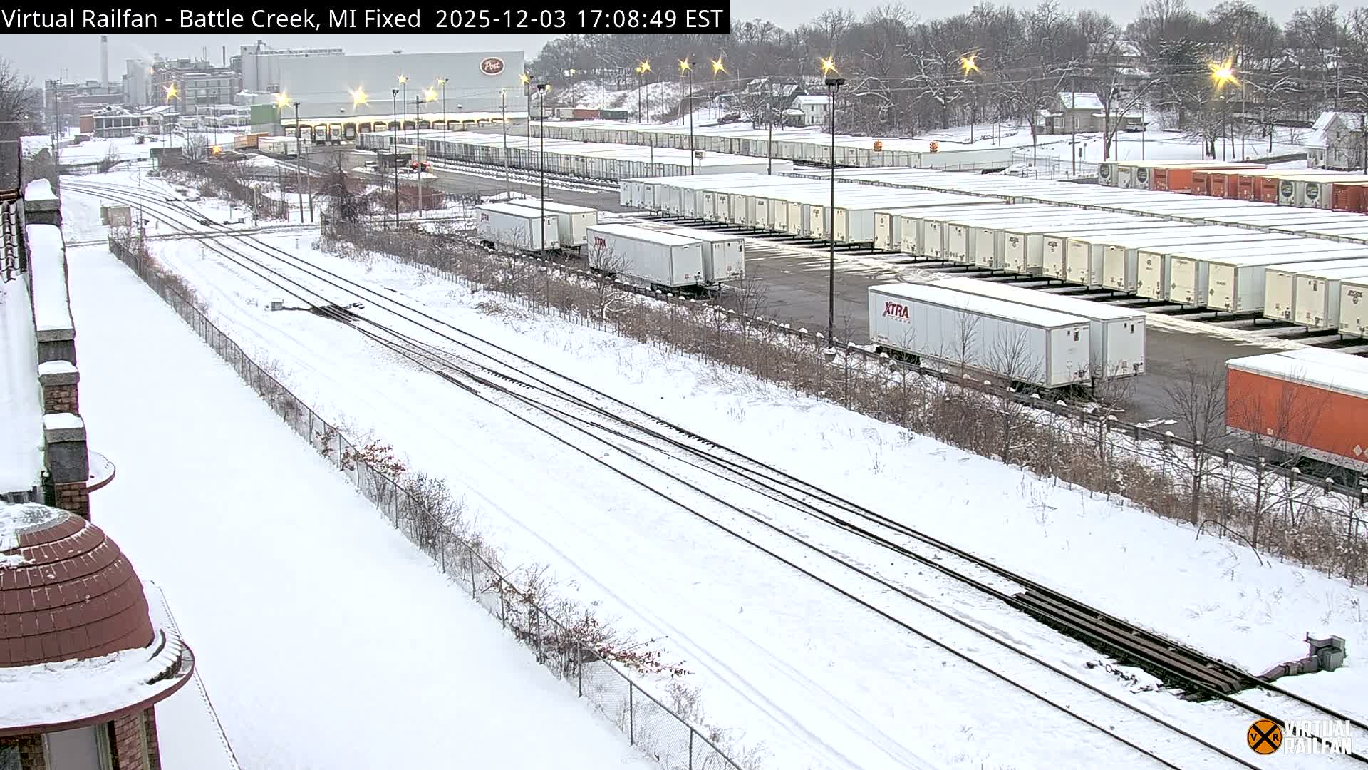 Michigan, Battle Creek Railroad Crossing & Post Shipping & Receving Depot Live Cam - Battle Creek, Calhoun, Michigan, USA