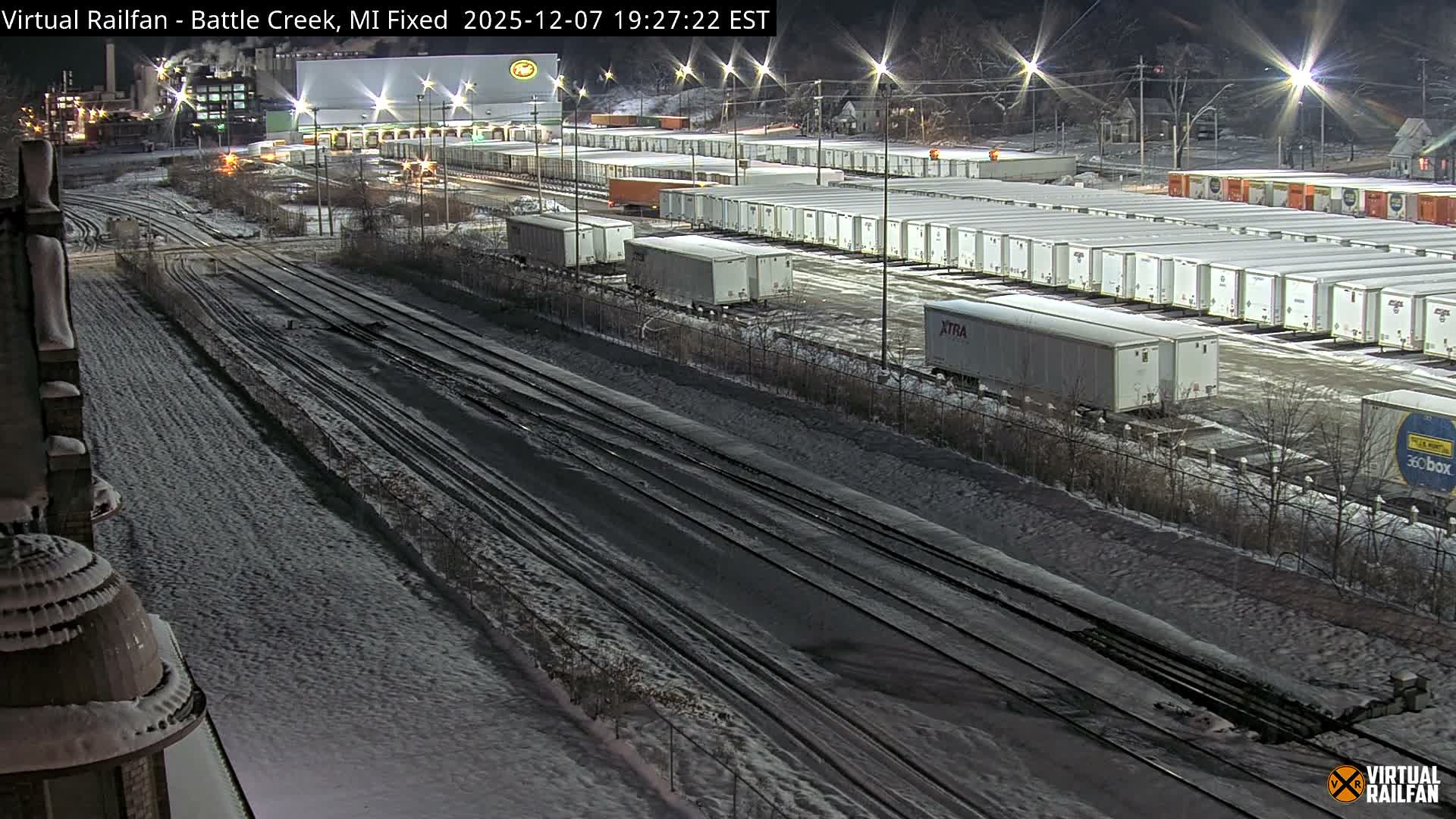 Michigan, Battle Creek Railroad Crossing & Post Shipping & Receving Depot Live Cam - Battle Creek, Calhoun, Michigan, USA