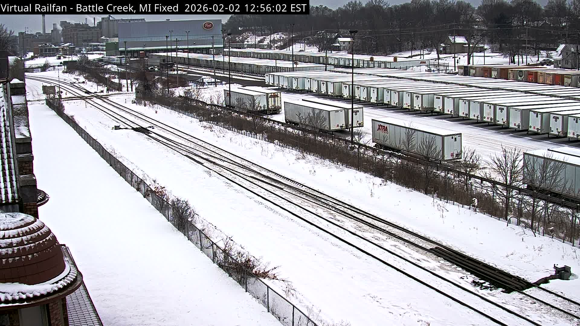 Michigan, Battle Creek Railroad Crossing & Post Shipping & Receving Depot Live Cam - Battle Creek, Calhoun, Michigan, USA