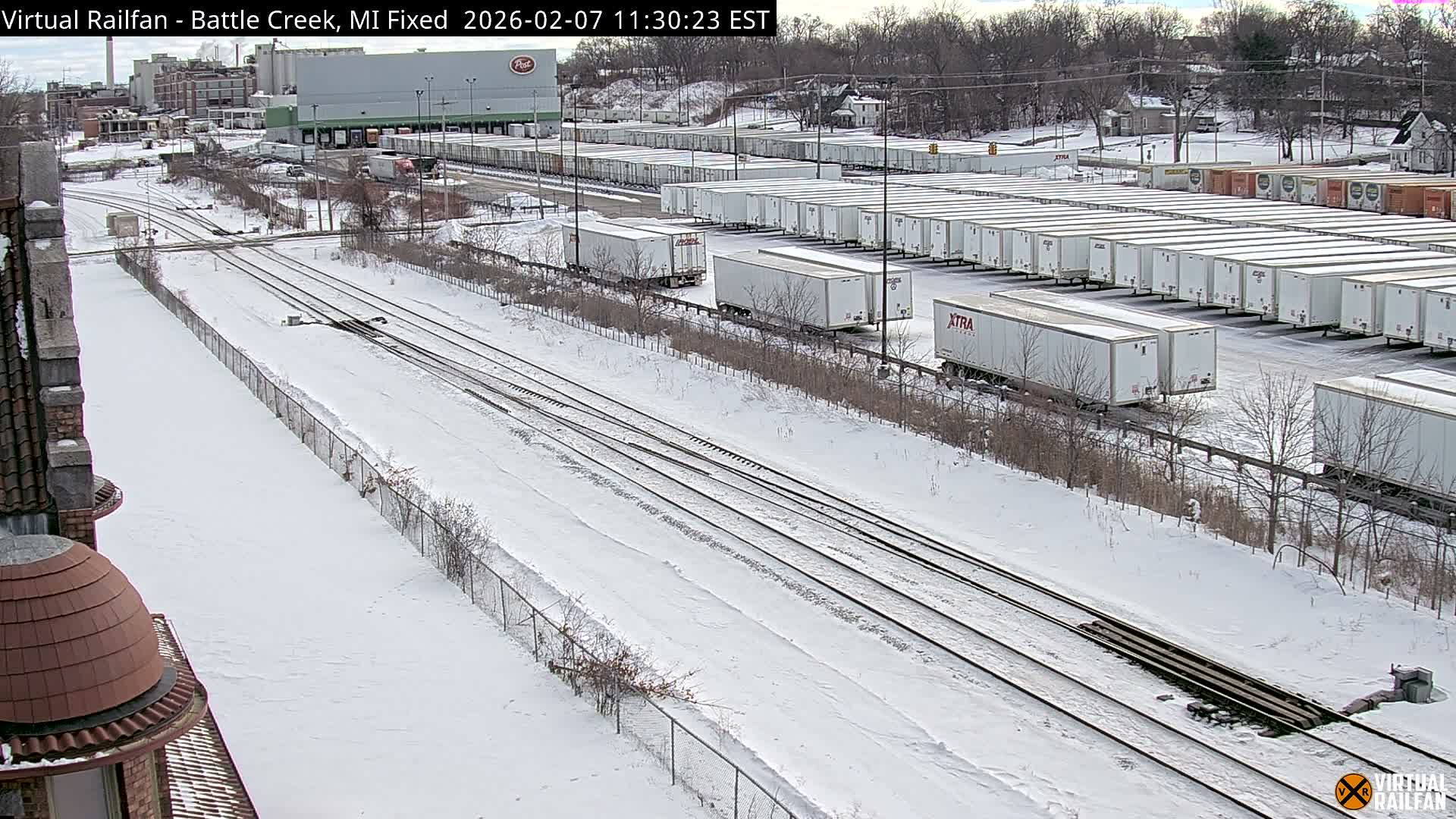Michigan, Battle Creek Railroad Crossing & Post Shipping & Receving Depot Live Cam - Battle Creek, Calhoun, Michigan, USA