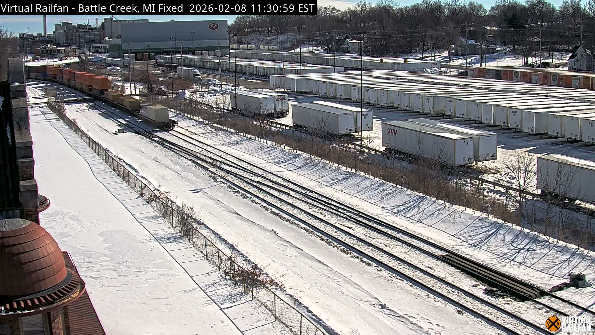 Michigan, Battle Creek Railroad Crossing & Post Shipping & Receving Depot Live Cam - Battle Creek, Calhoun, Michigan, USA