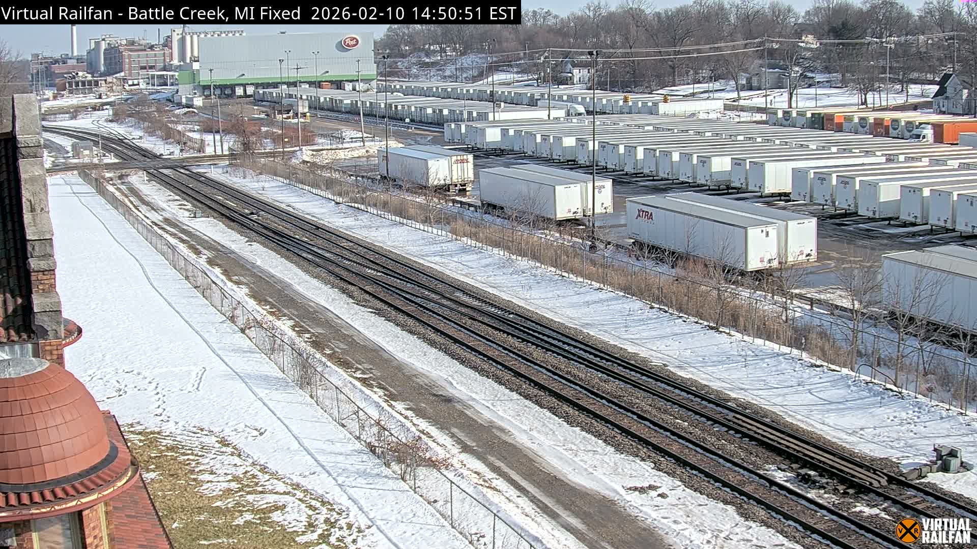Michigan, Battle Creek Railroad Crossing & Post Shipping & Receving Depot Live Cam - Battle Creek, Calhoun, Michigan, USA