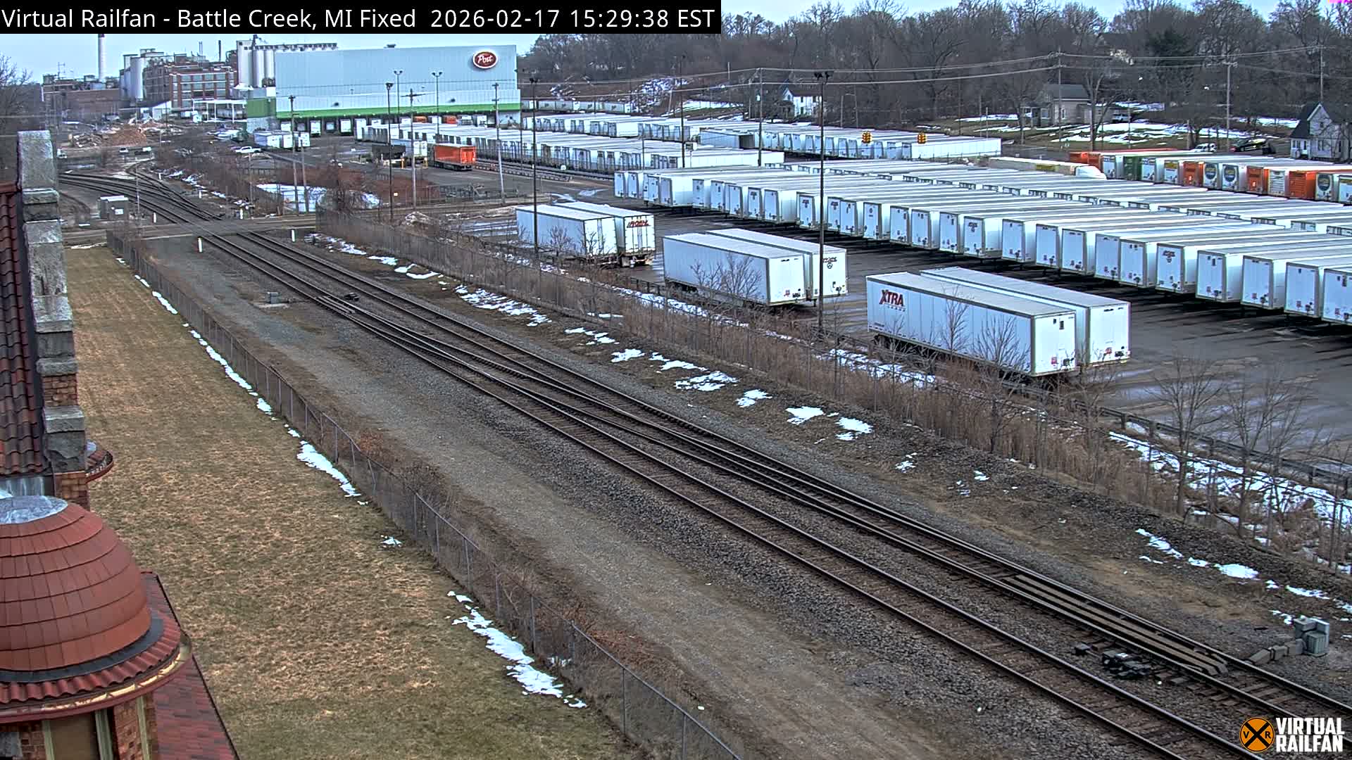 Michigan, Battle Creek Railroad Crossing & Post Shipping & Receving Depot Live Cam - Battle Creek, Calhoun, Michigan, USA