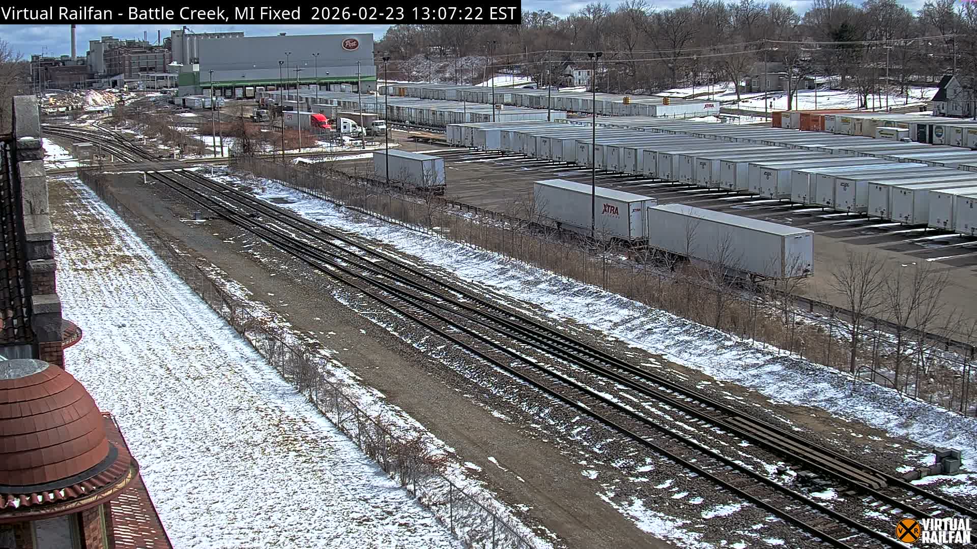 Michigan, Battle Creek Railroad Crossing & Post Shipping & Receving Depot Live Cam - Battle Creek, Calhoun, Michigan, USA