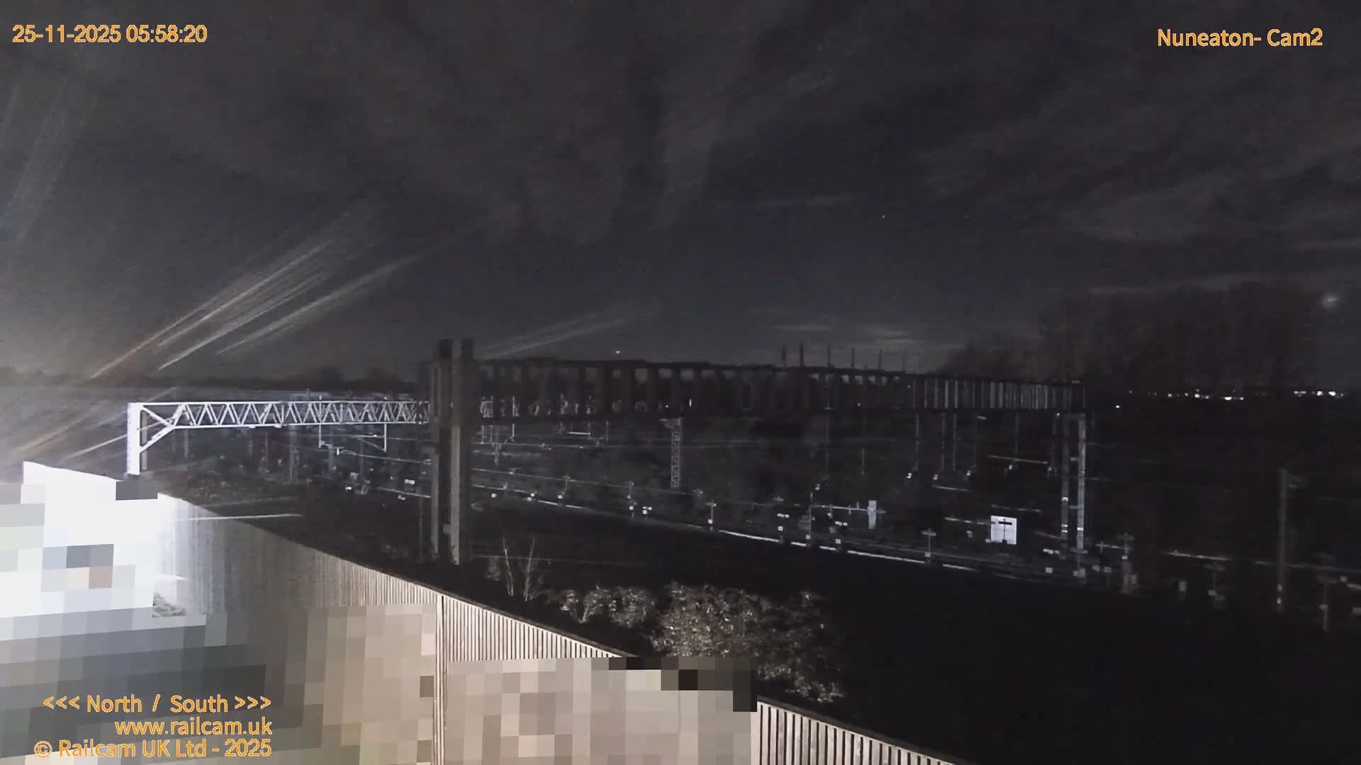 Nuneaton Railroad Crossing Live Cam - Nuneaton, nuneaton and Bedworth, Warwickshire, West Midlands, England, United Kingdom