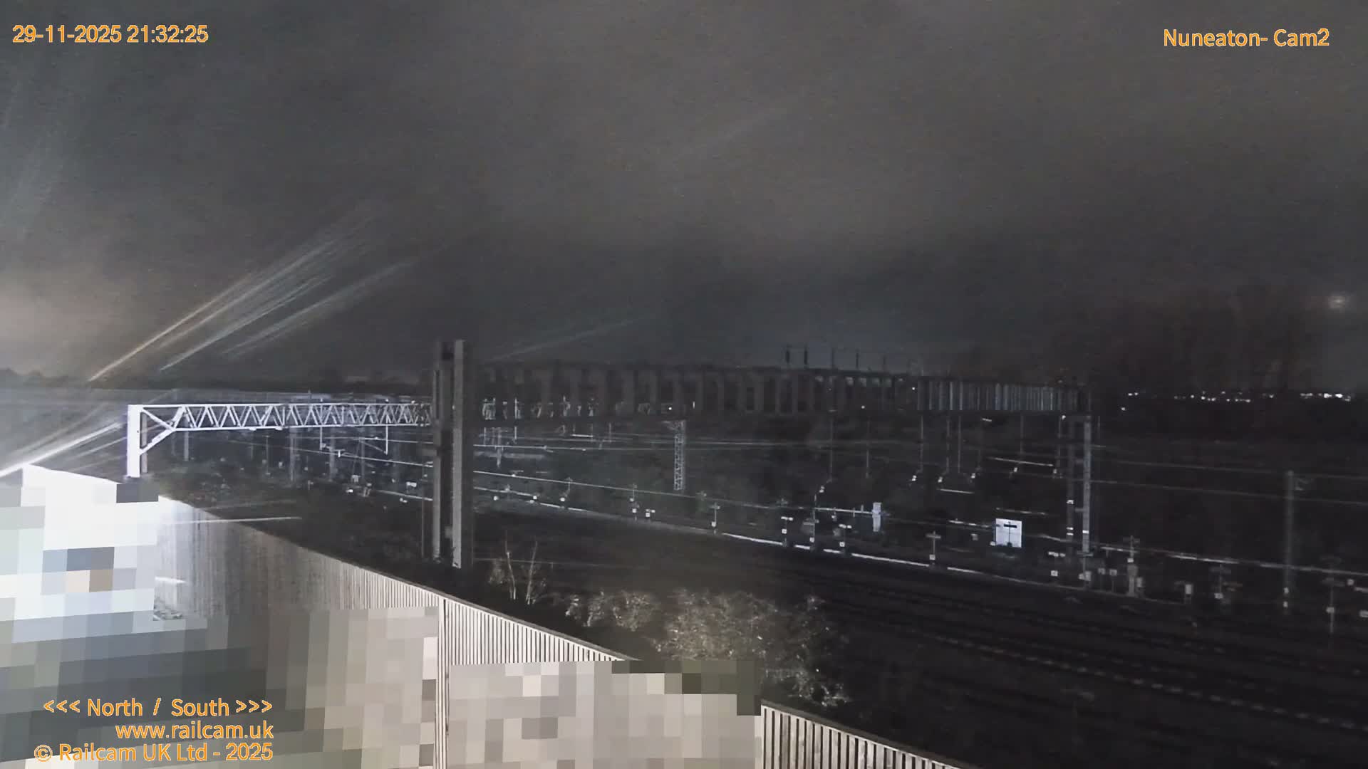Nuneaton Railroad Crossing Live Cam - Nuneaton, nuneaton and Bedworth, Warwickshire, West Midlands, England, United Kingdom