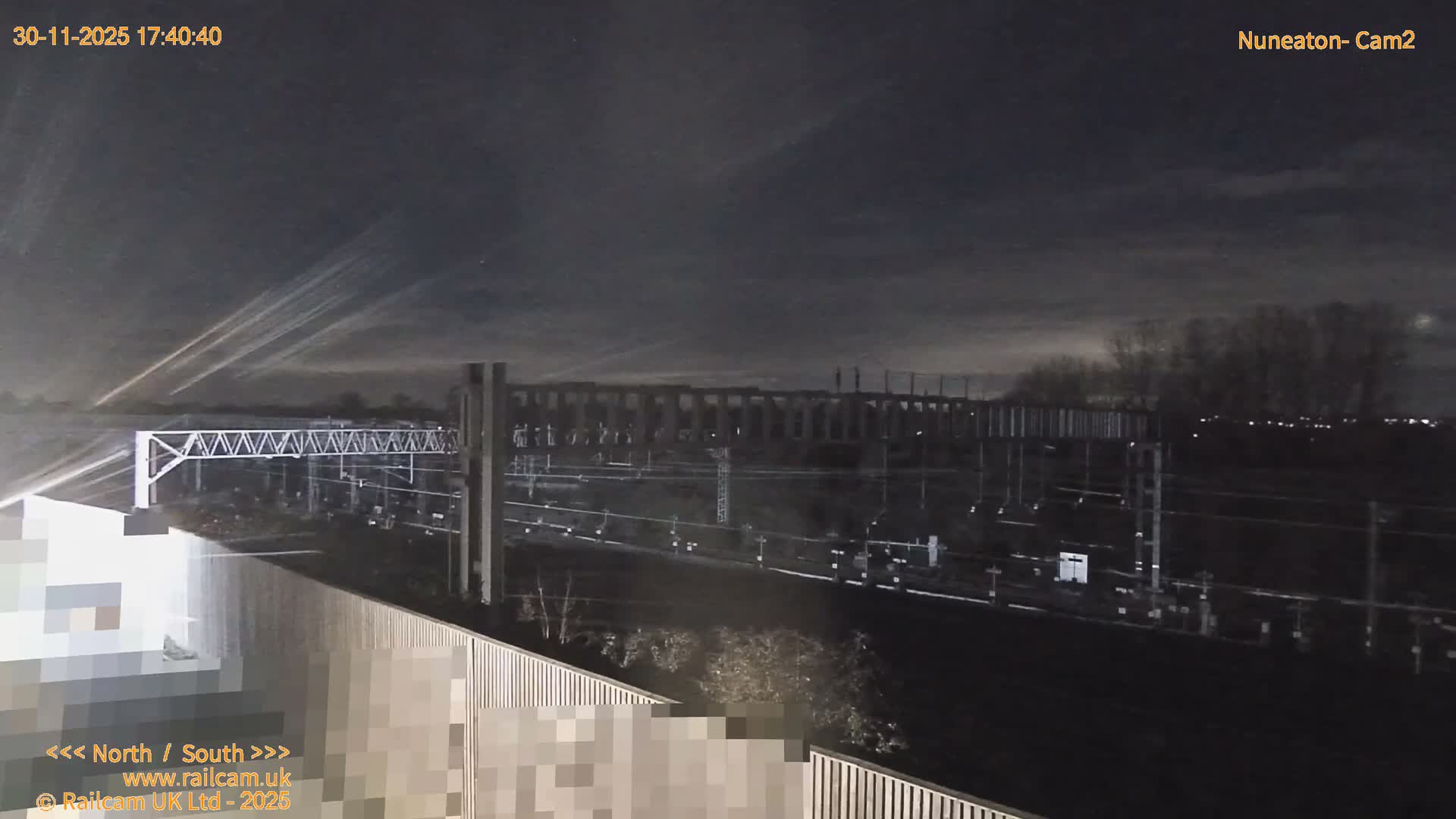 Nuneaton Railroad Crossing Live Cam - Nuneaton, nuneaton and Bedworth, Warwickshire, West Midlands, England, United Kingdom