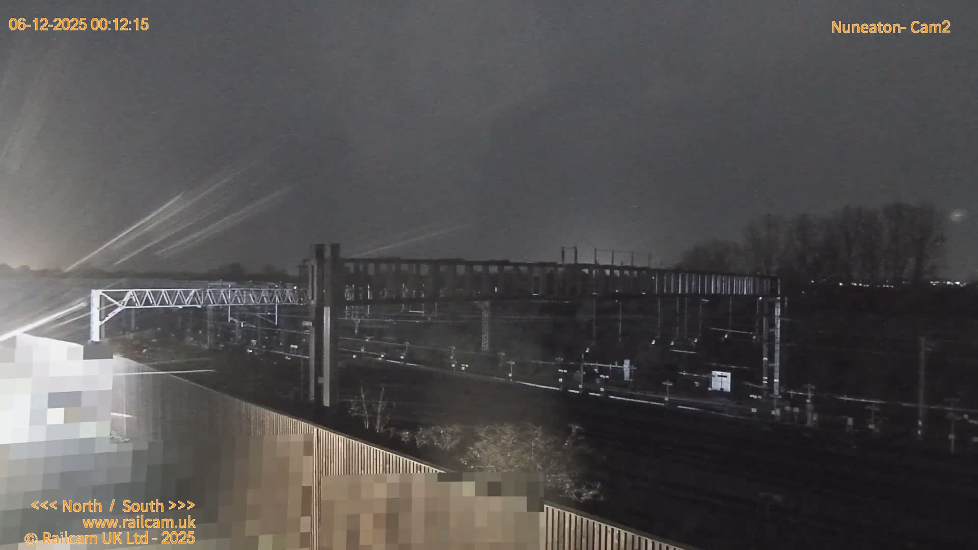 Nuneaton Railroad Crossing Live Cam - Nuneaton, nuneaton and Bedworth, Warwickshire, West Midlands, England, United Kingdom