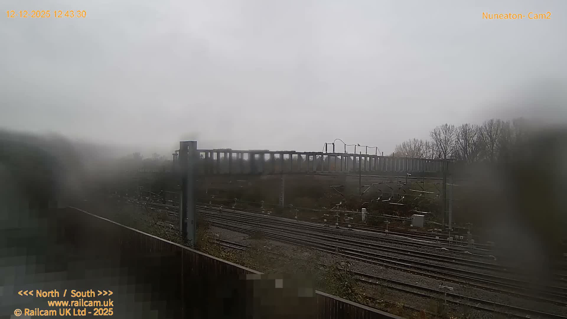 Nuneaton Railroad Crossing Live Cam - Nuneaton, nuneaton and Bedworth, Warwickshire, West Midlands, England, United Kingdom