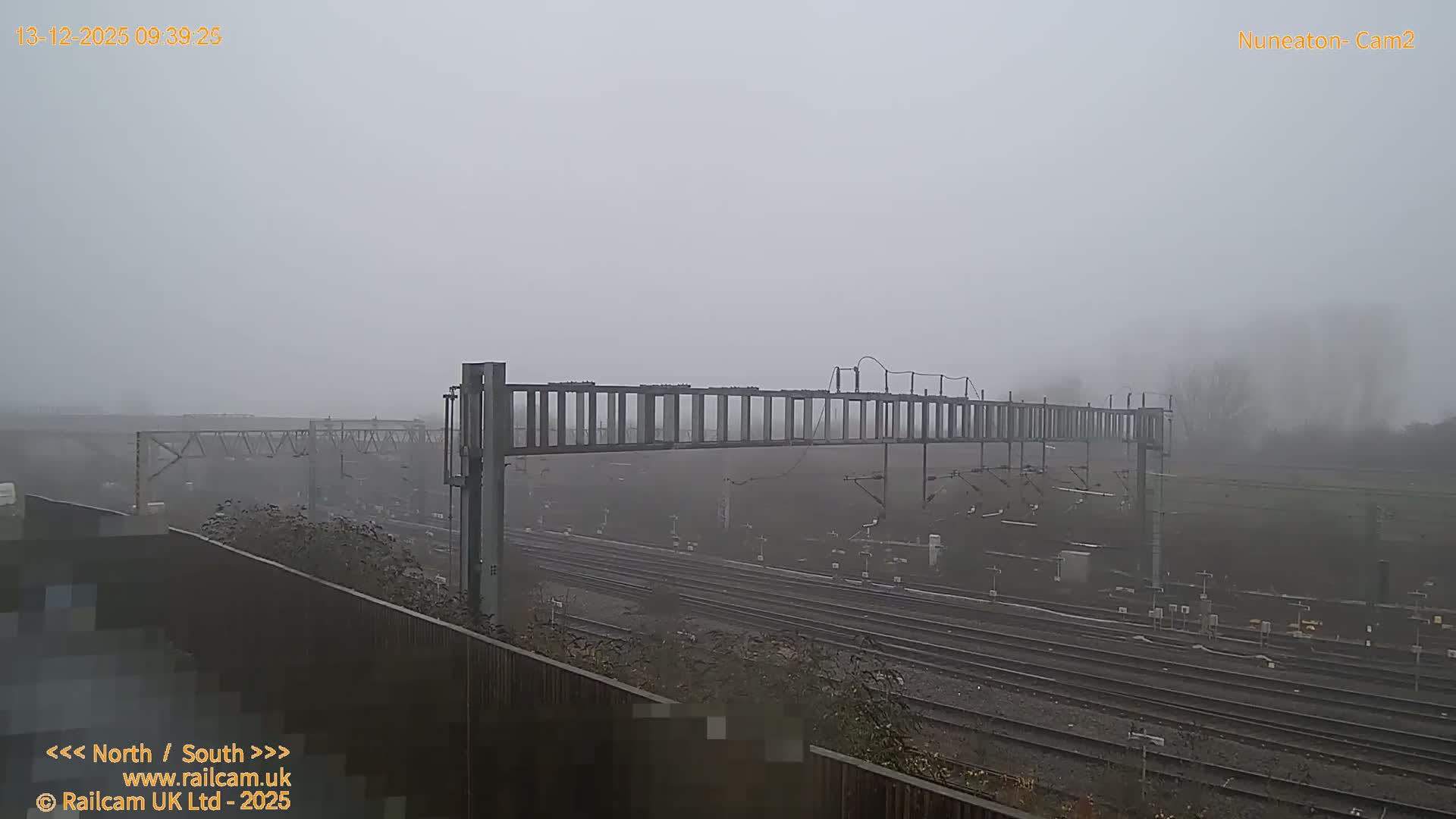 Nuneaton Railroad Crossing Live Cam - Nuneaton, nuneaton and Bedworth, Warwickshire, West Midlands, England, United Kingdom