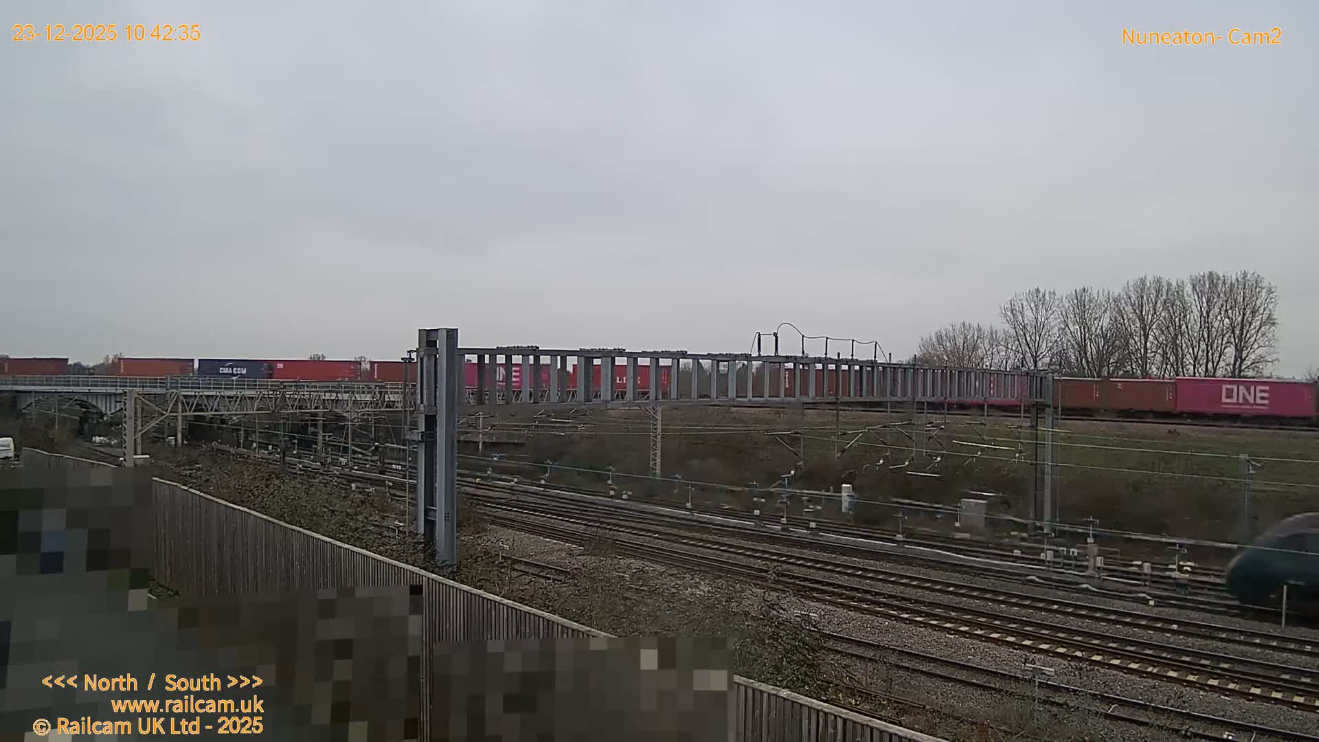Nuneaton Railroad Crossing Live Cam - Nuneaton, nuneaton and Bedworth, Warwickshire, West Midlands, England, United Kingdom