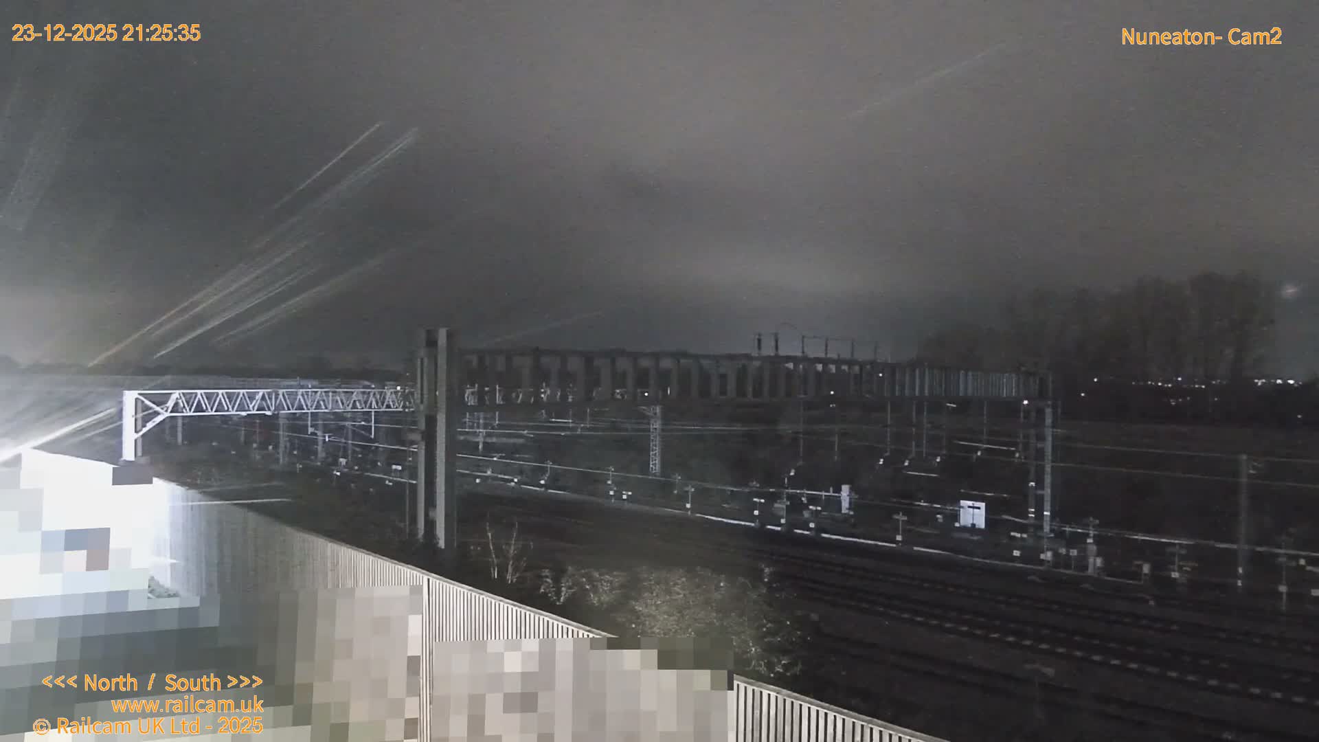 Nuneaton Railroad Crossing Live Cam - Nuneaton, nuneaton and Bedworth, Warwickshire, West Midlands, England, United Kingdom