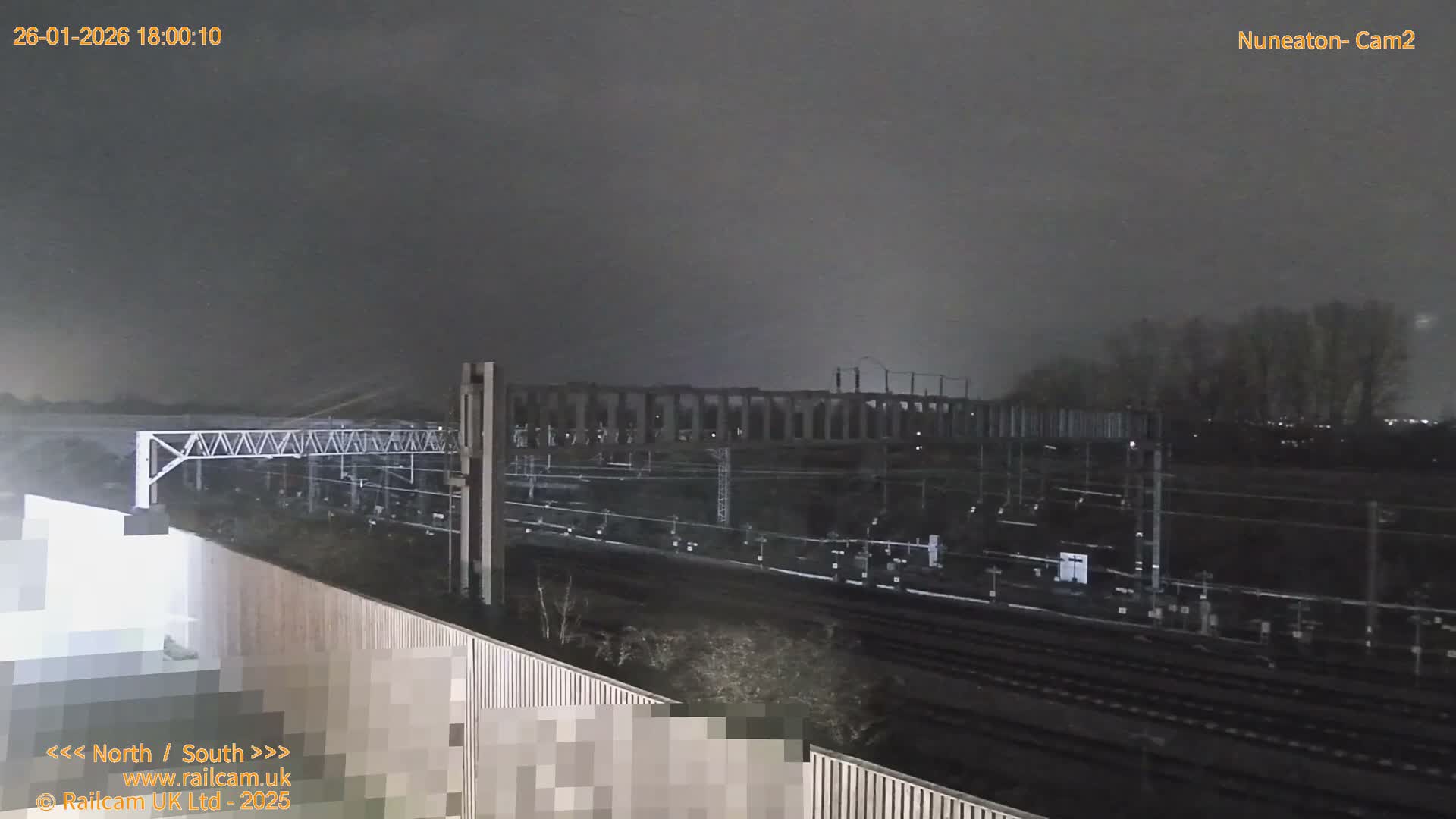 Nuneaton Railroad Crossing Live Cam - Nuneaton, nuneaton and Bedworth, Warwickshire, West Midlands, England, United Kingdom
