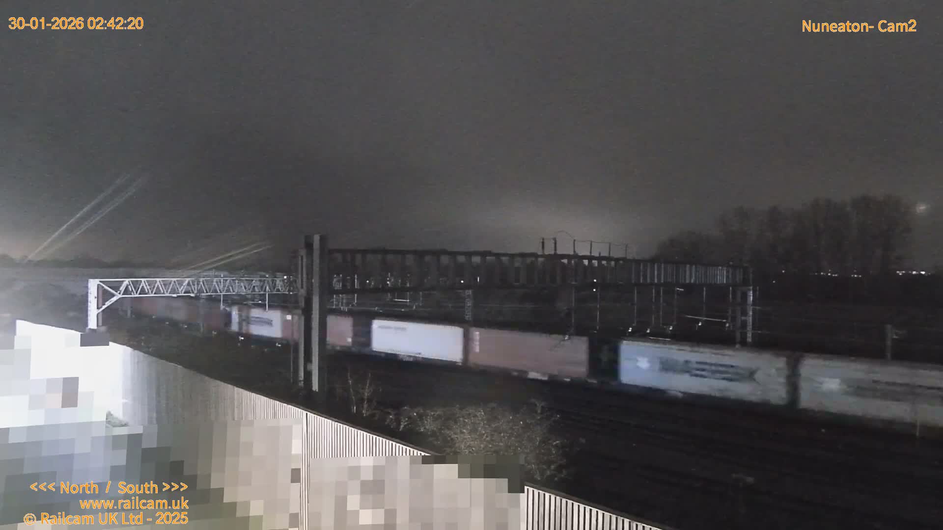 Nuneaton Railroad Crossing Live Cam - Nuneaton, nuneaton and Bedworth, Warwickshire, West Midlands, England, United Kingdom