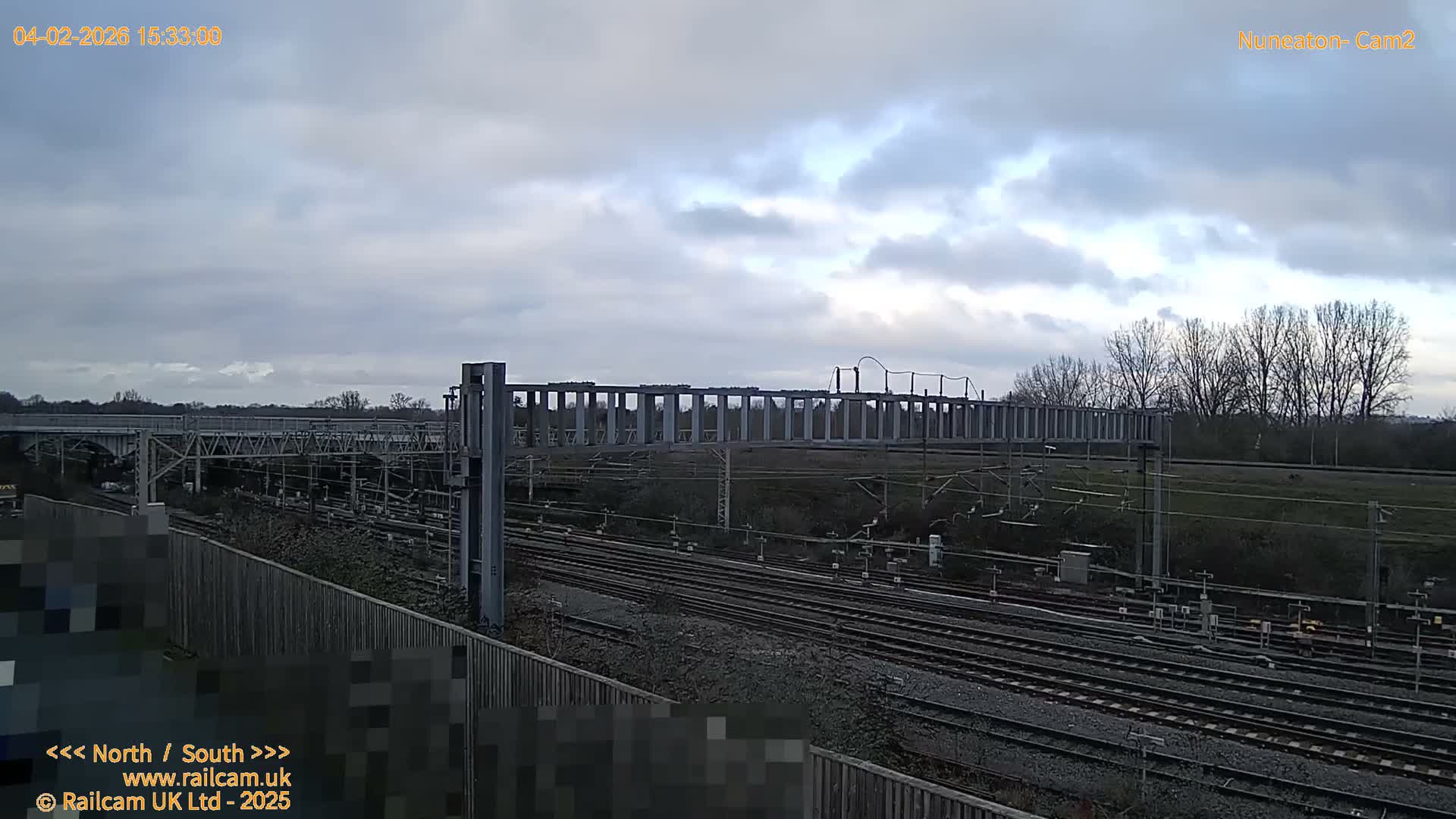 Nuneaton Railroad Crossing Live Cam - Nuneaton, nuneaton and Bedworth, Warwickshire, West Midlands, England, United Kingdom