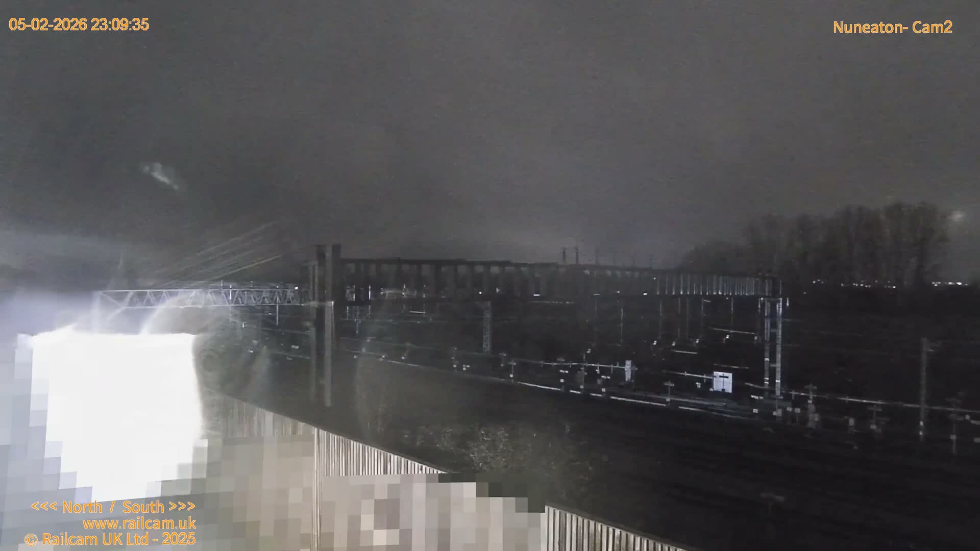Nuneaton Railroad Crossing Live Cam - Nuneaton, nuneaton and Bedworth, Warwickshire, West Midlands, England, United Kingdom