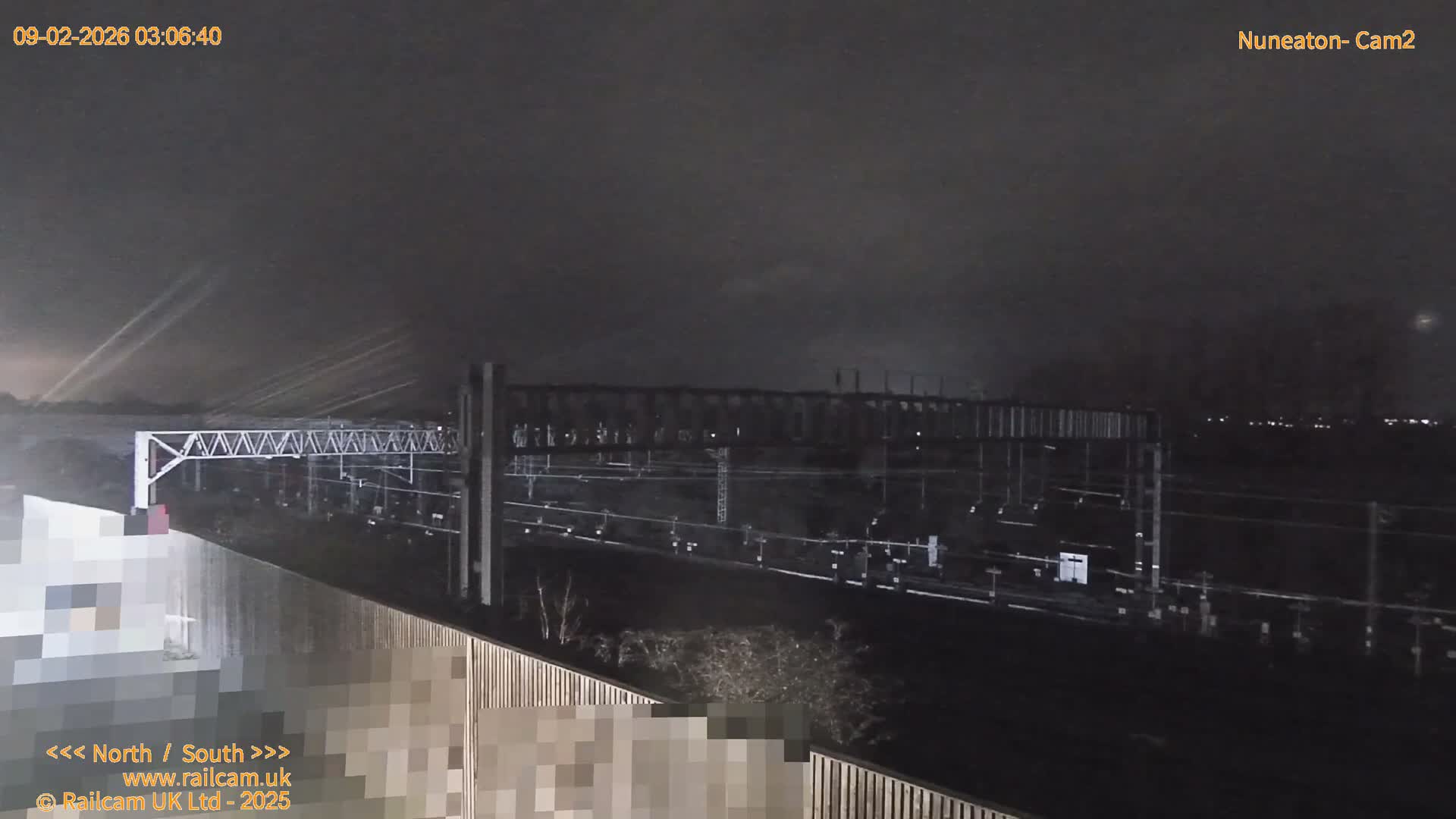 Nuneaton Railroad Crossing Live Cam - Nuneaton, nuneaton and Bedworth, Warwickshire, West Midlands, England, United Kingdom
