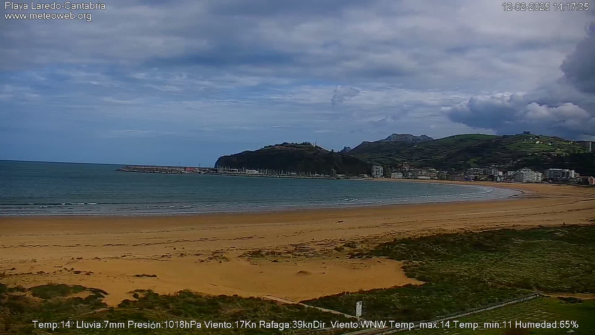 Playa de Laredo Beach Live Cam - Costa Oriental, Cantabria, Spain