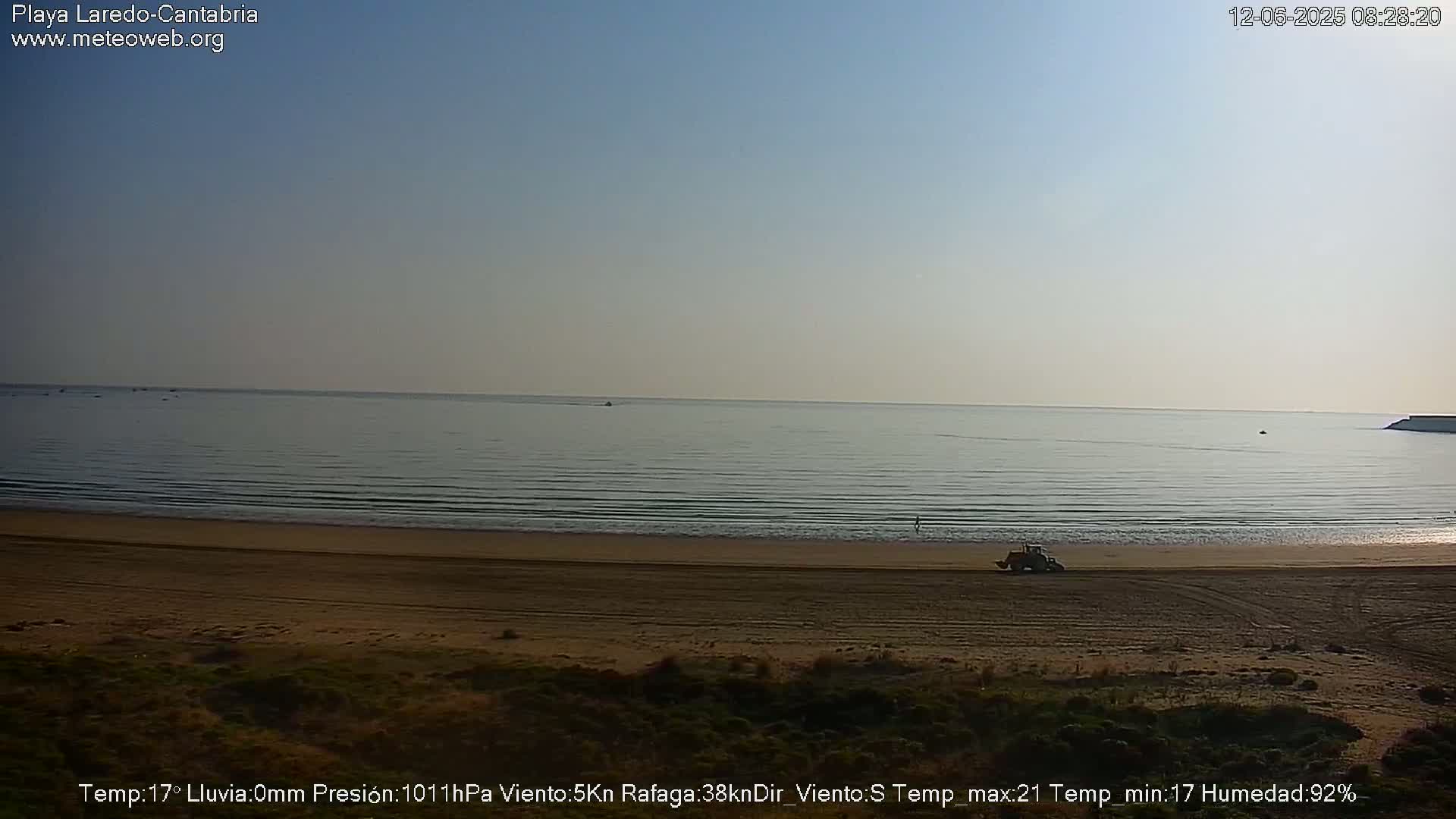 Playa de Laredo Beach Live Cam - Costa Oriental, Cantabria, Spain