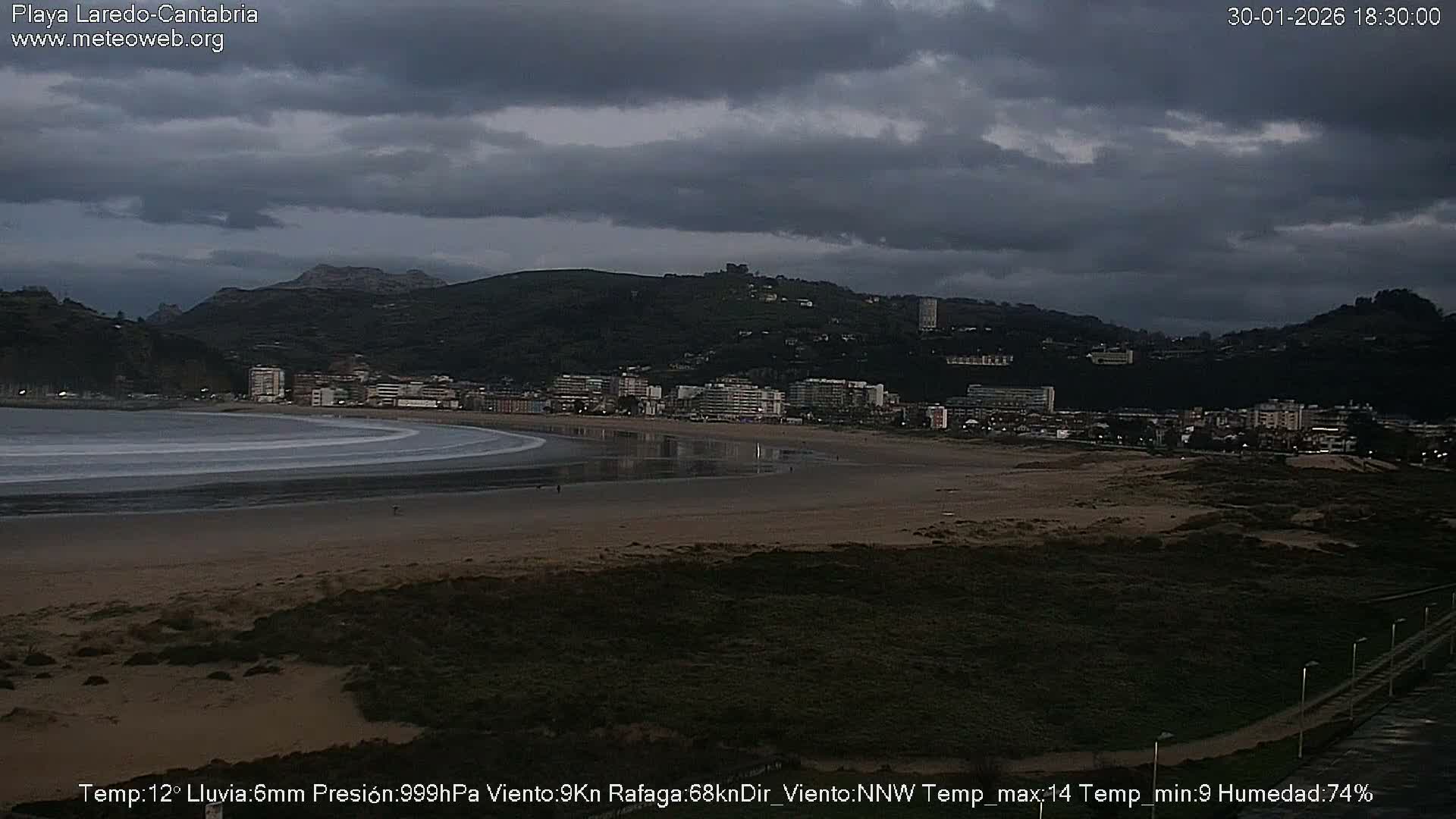 Playa de Laredo Beach Live Cam - Costa Oriental, Cantabria, Spain