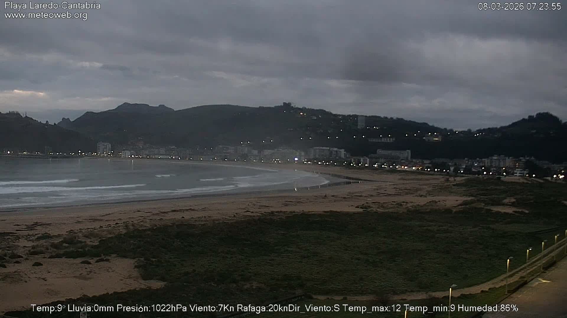 Playa de Laredo Beach Live Cam - Costa Oriental, Cantabria, Spain